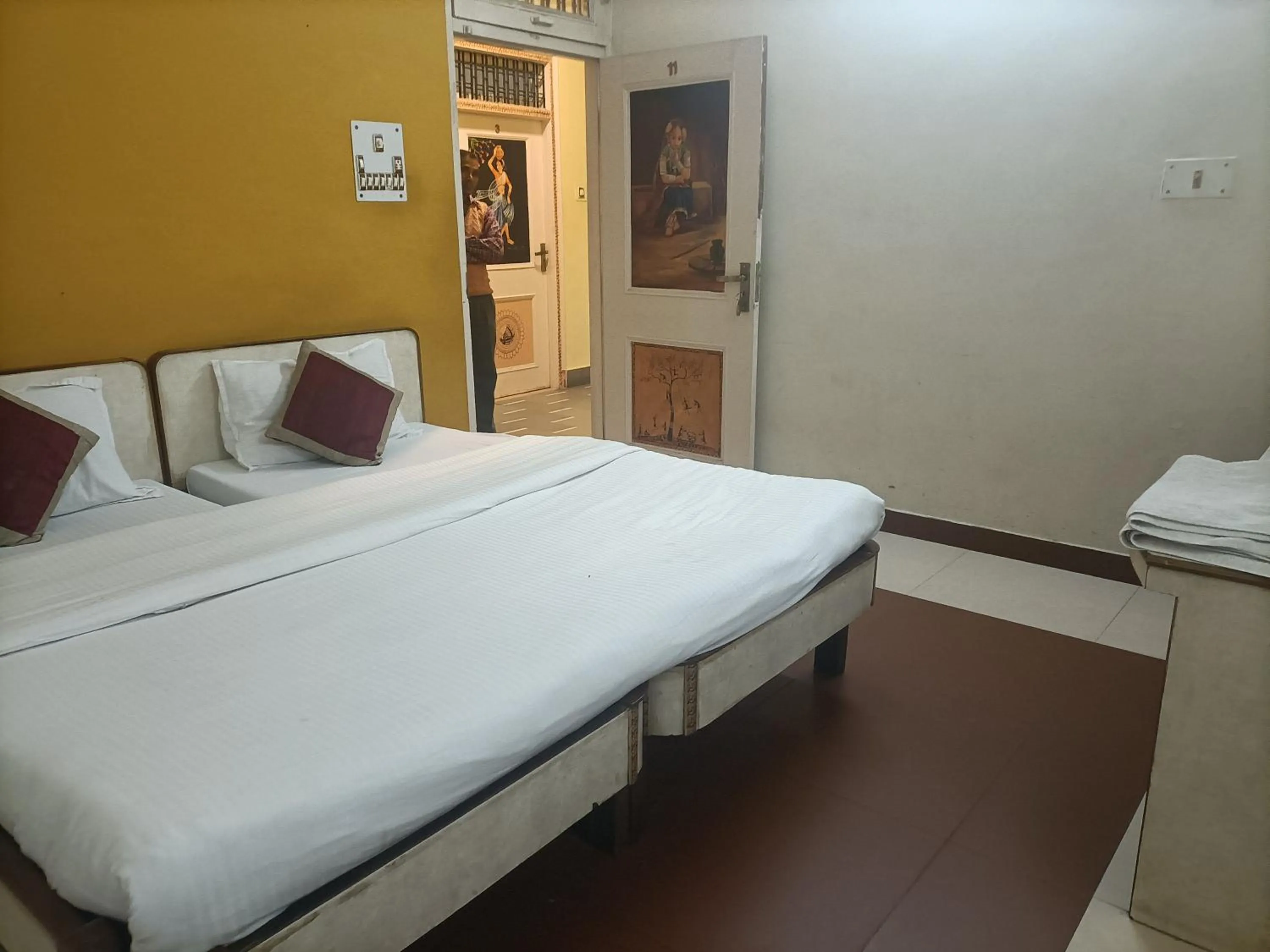 Bed in Hotel Midtown