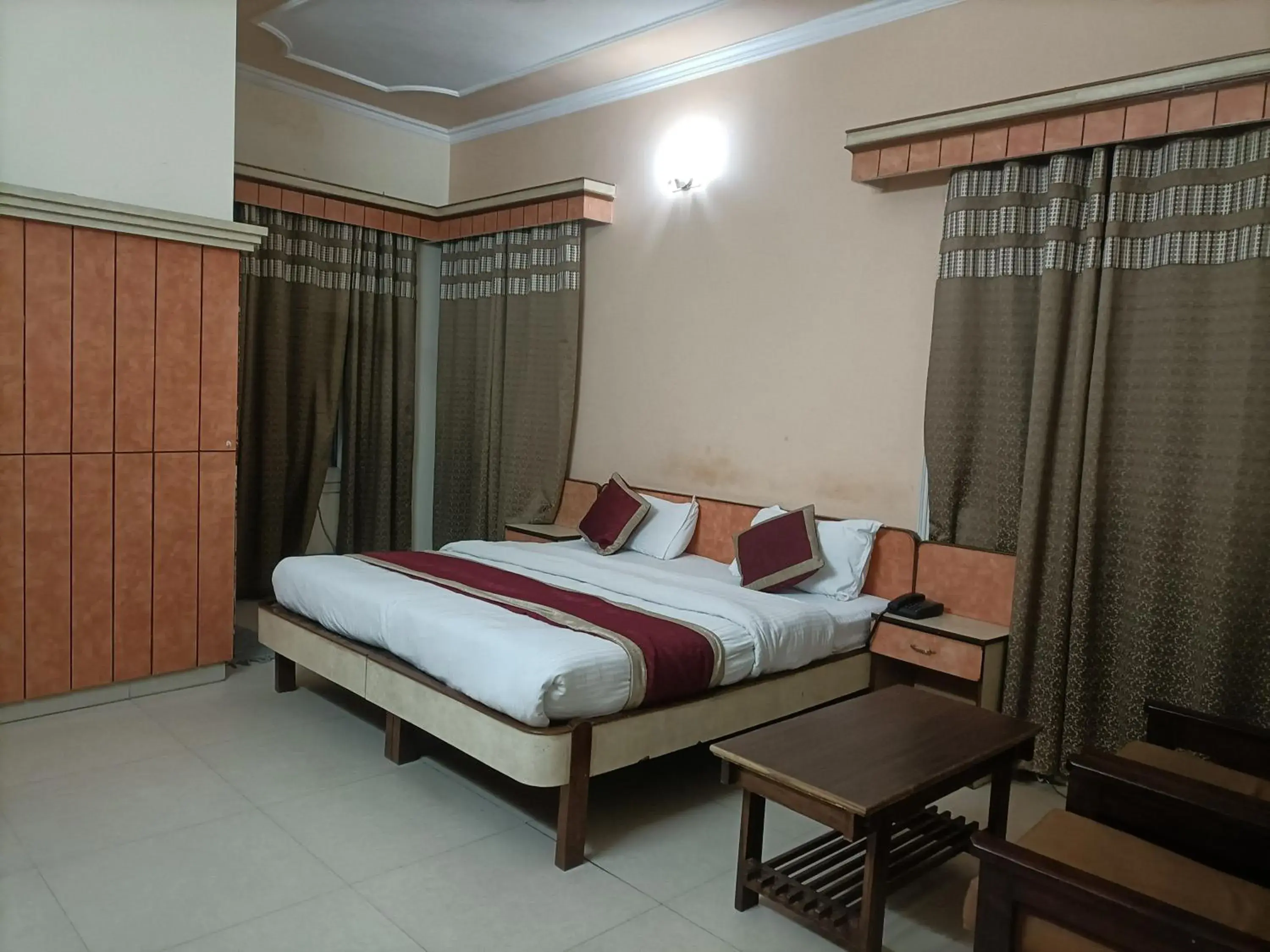 Bed in Hotel Midtown Bed in Hotel Midtown