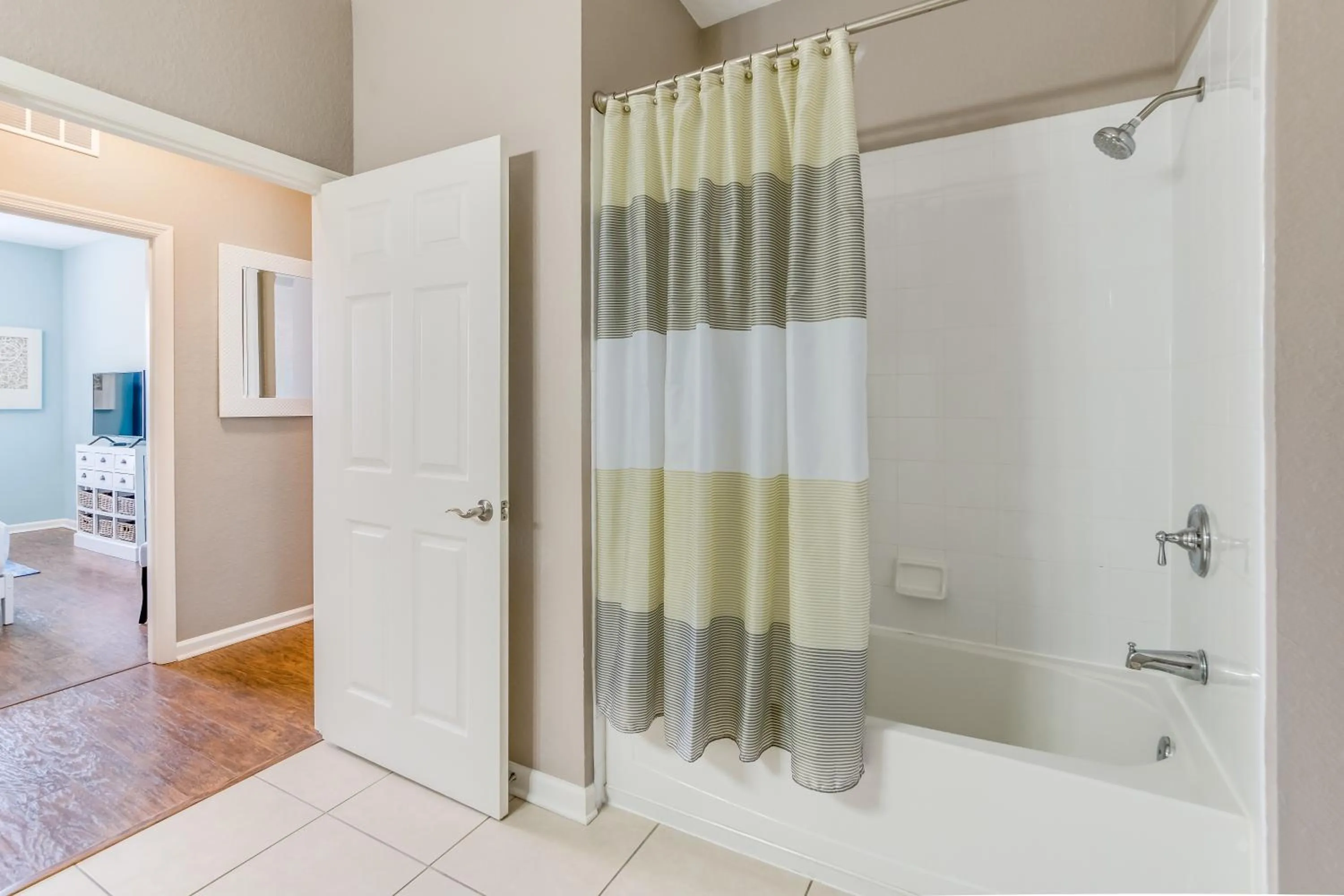 Newly Updated Condo w Scenic Resort View