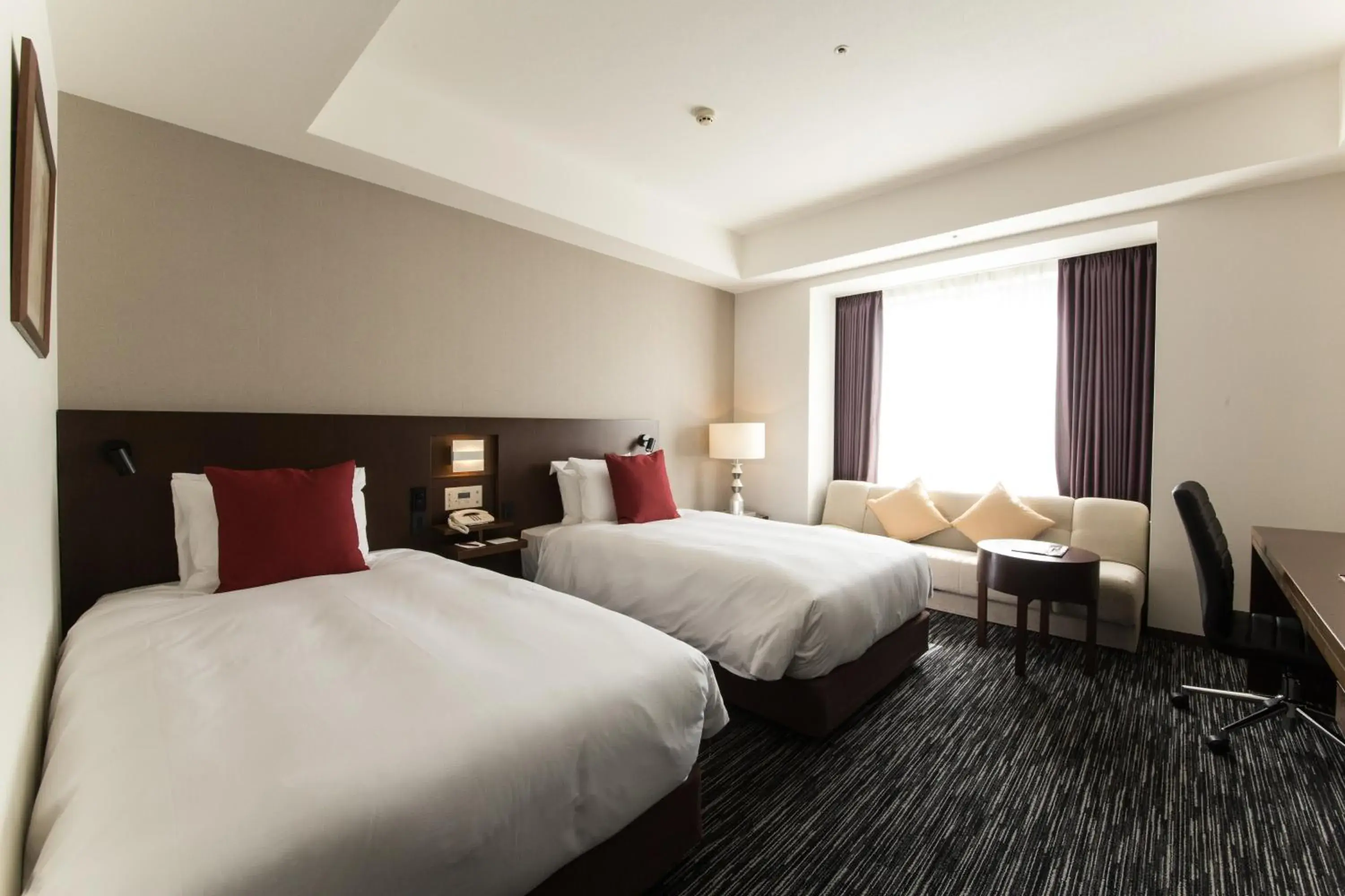 Photo of the whole room, Bed in ANA Crowne Plaza Yonago by IHG Photo of the whole room, Bed in ANA Crowne Plaza Yonago by IHG