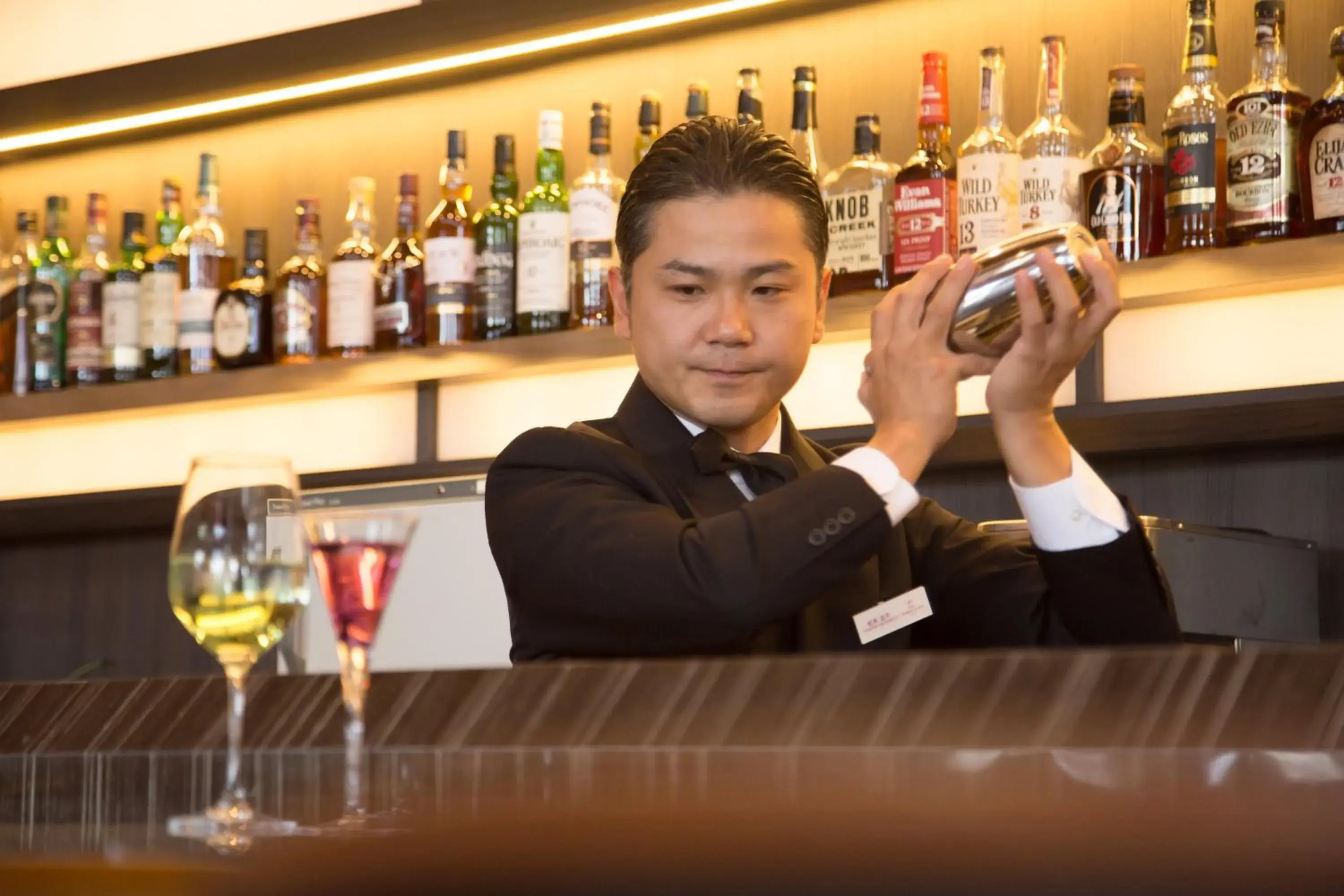 Lounge or bar in ANA Crowne Plaza Yonago by IHG Lounge or bar in ANA Crowne Plaza Yonago by IHG