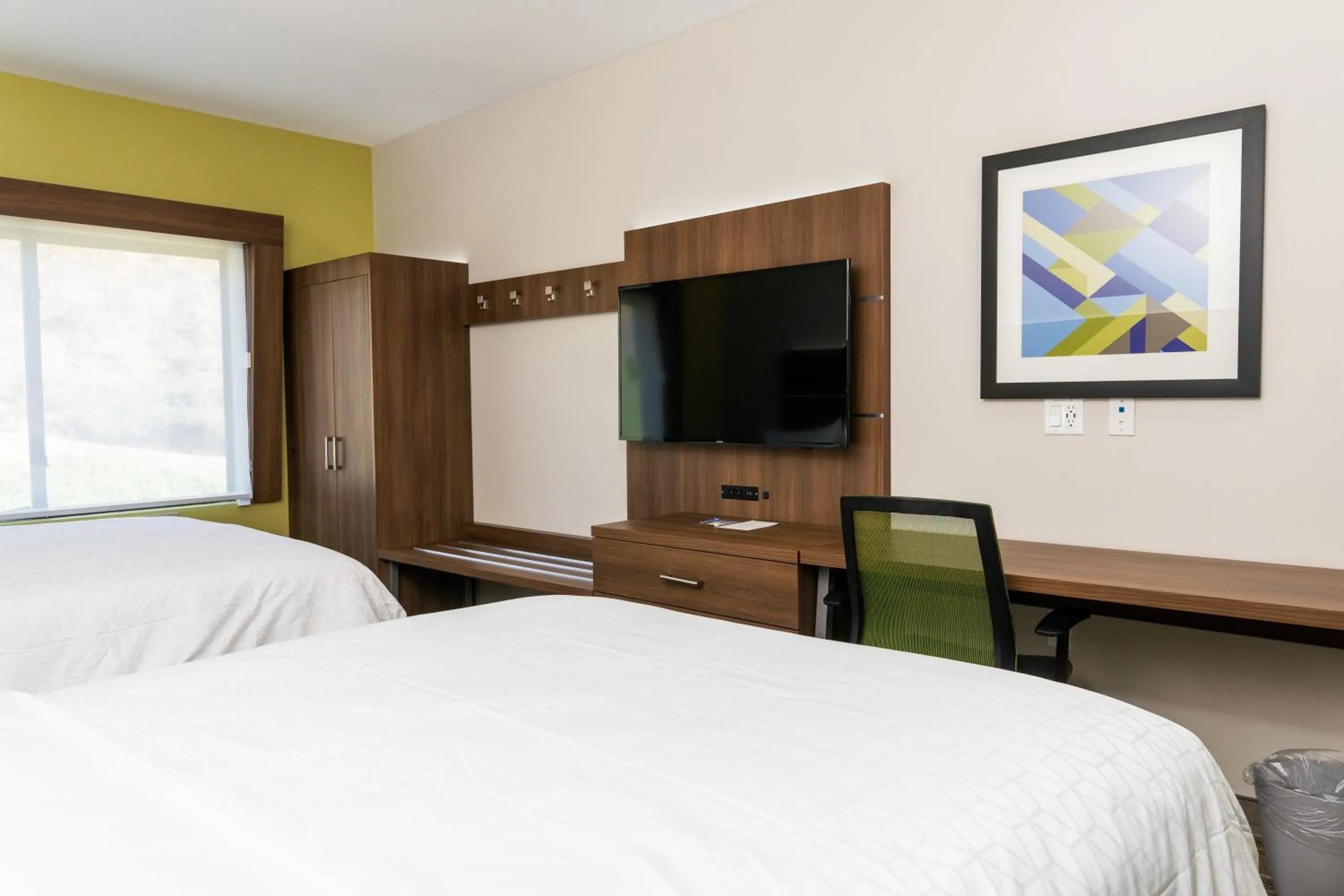 Photo of the whole room, Bed in Holiday Inn Express & Suites Lubbock Central - Univ Area by IHG