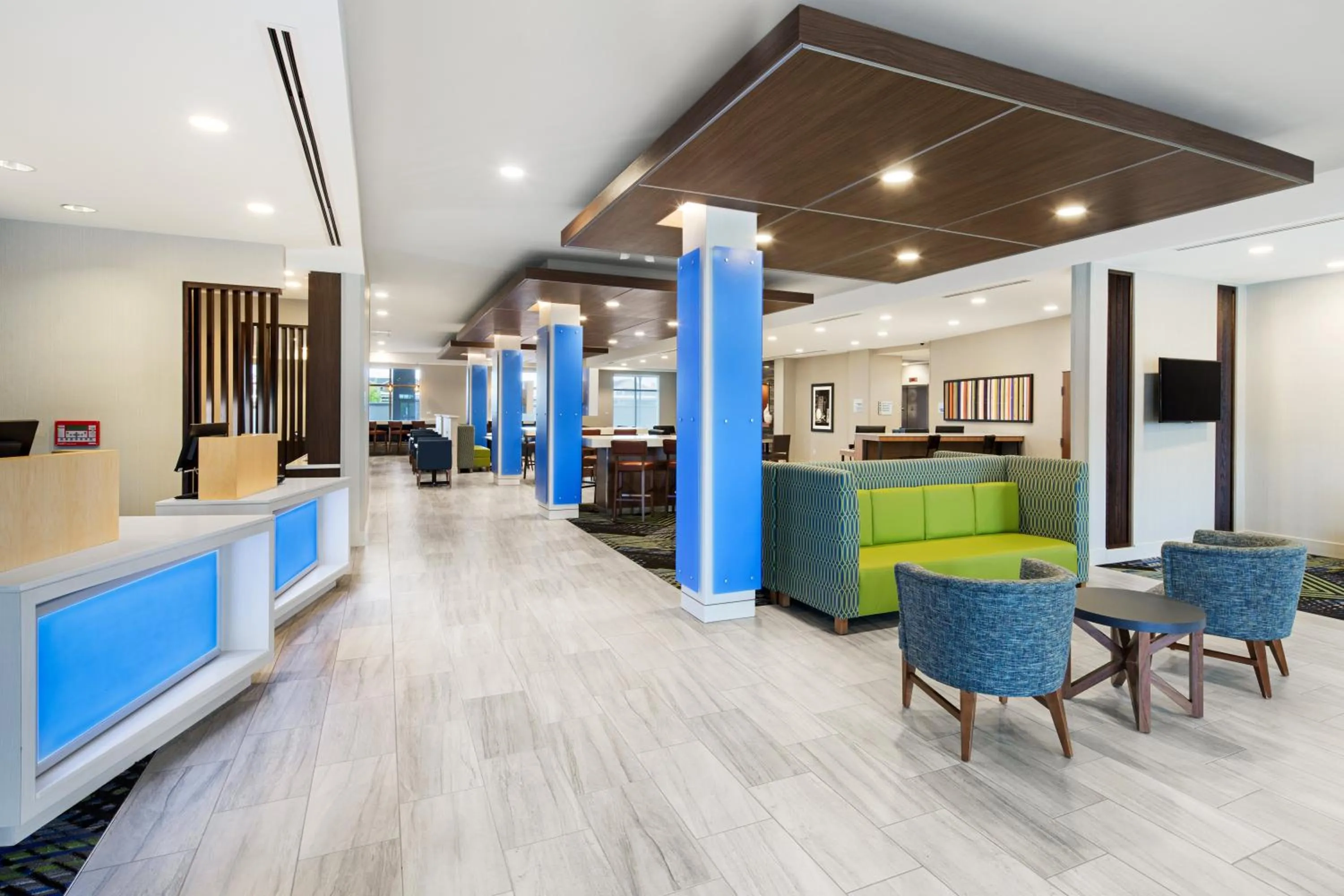 Property building in Holiday Inn Express & Suites Lubbock Central - Univ Area by IHG