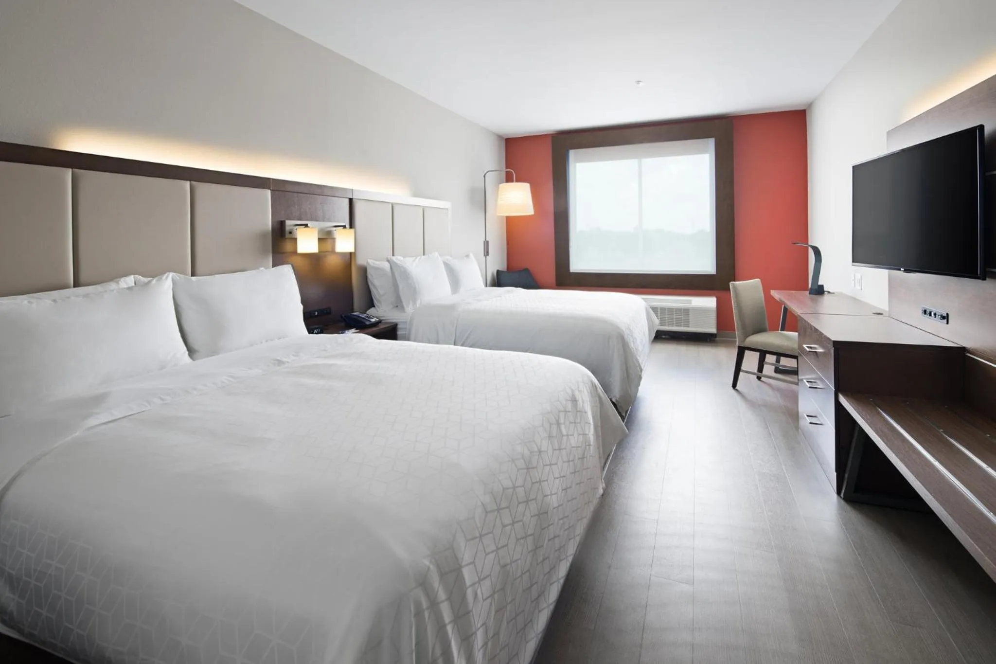 Photo of the whole room, Bed in Holiday Inn Express & Suites Lubbock Central - Univ Area by IHG