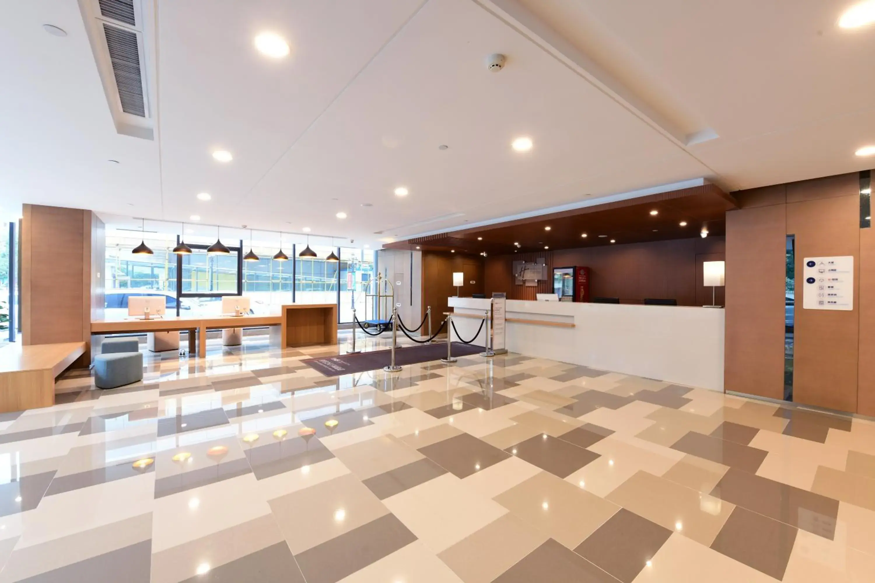 Property building in Holiday Inn Express Changchun High-Tech Zone by IHG Property building in Holiday Inn Express Changchun High-Tech Zone by IHG