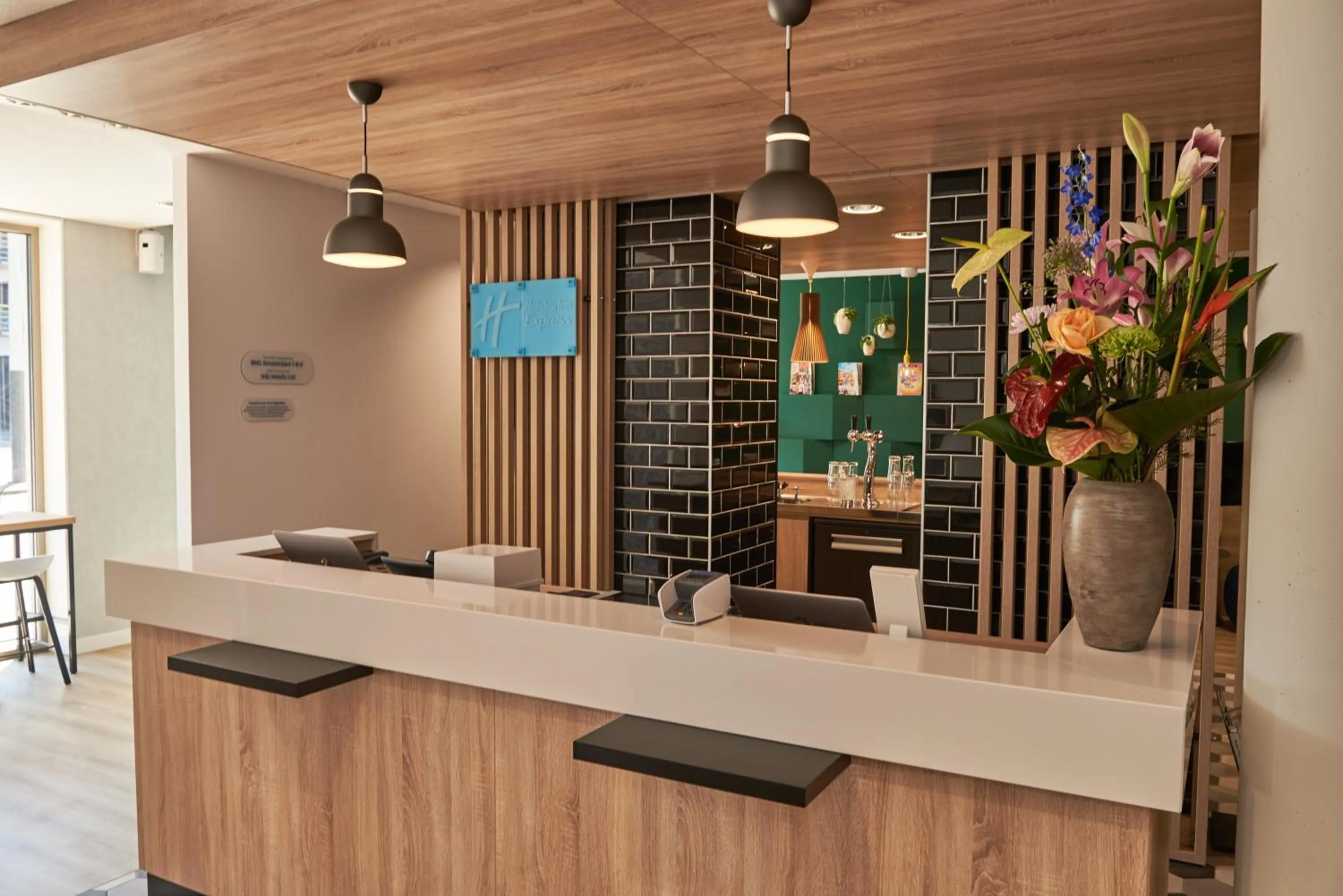 Lobby or reception in Holiday Inn Express Amsterdam - City Hall by IHG