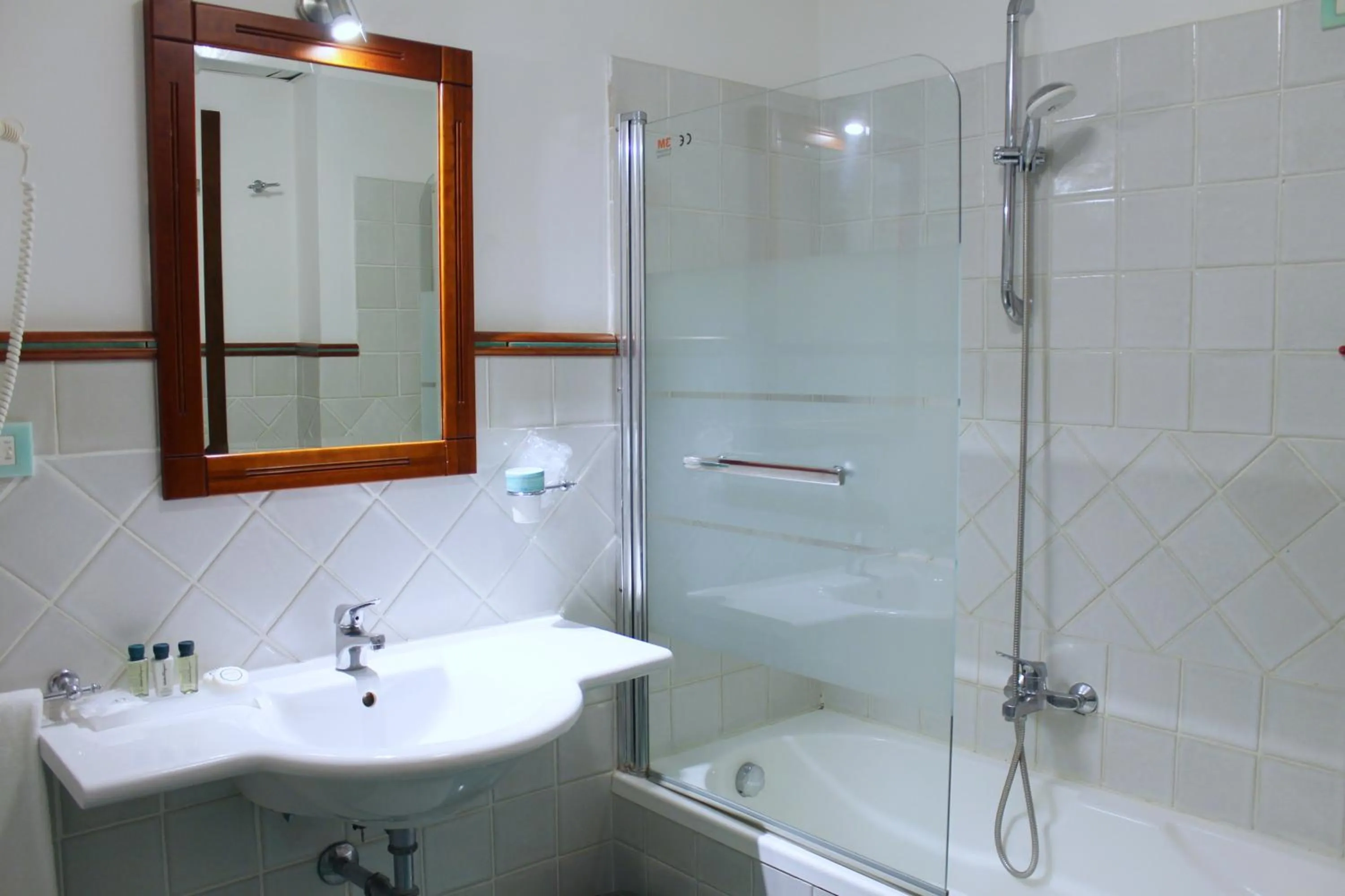 Bath in Hotel Pisacane