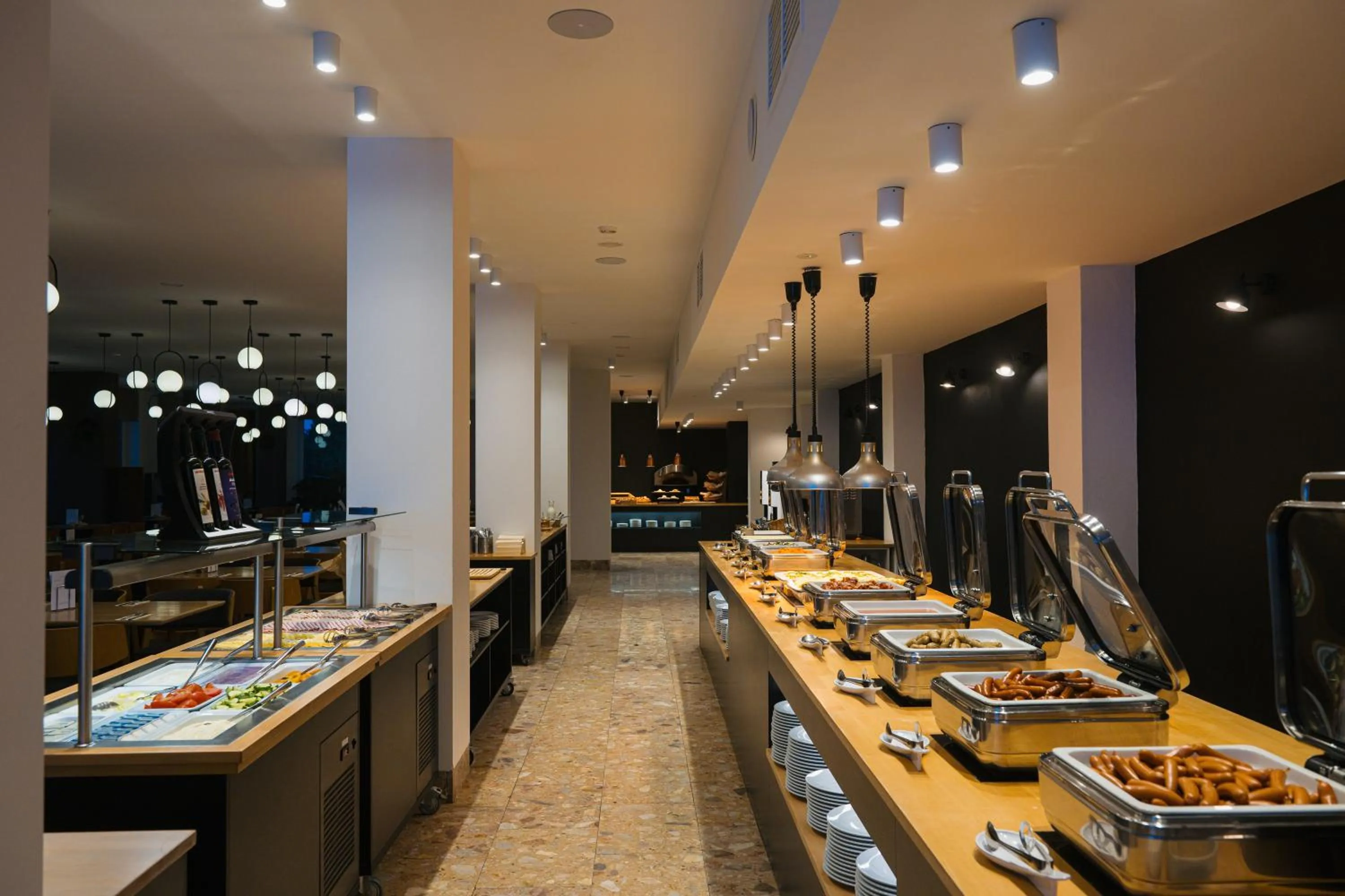 Buffet breakfast in OREA Resort Horizont Šumava