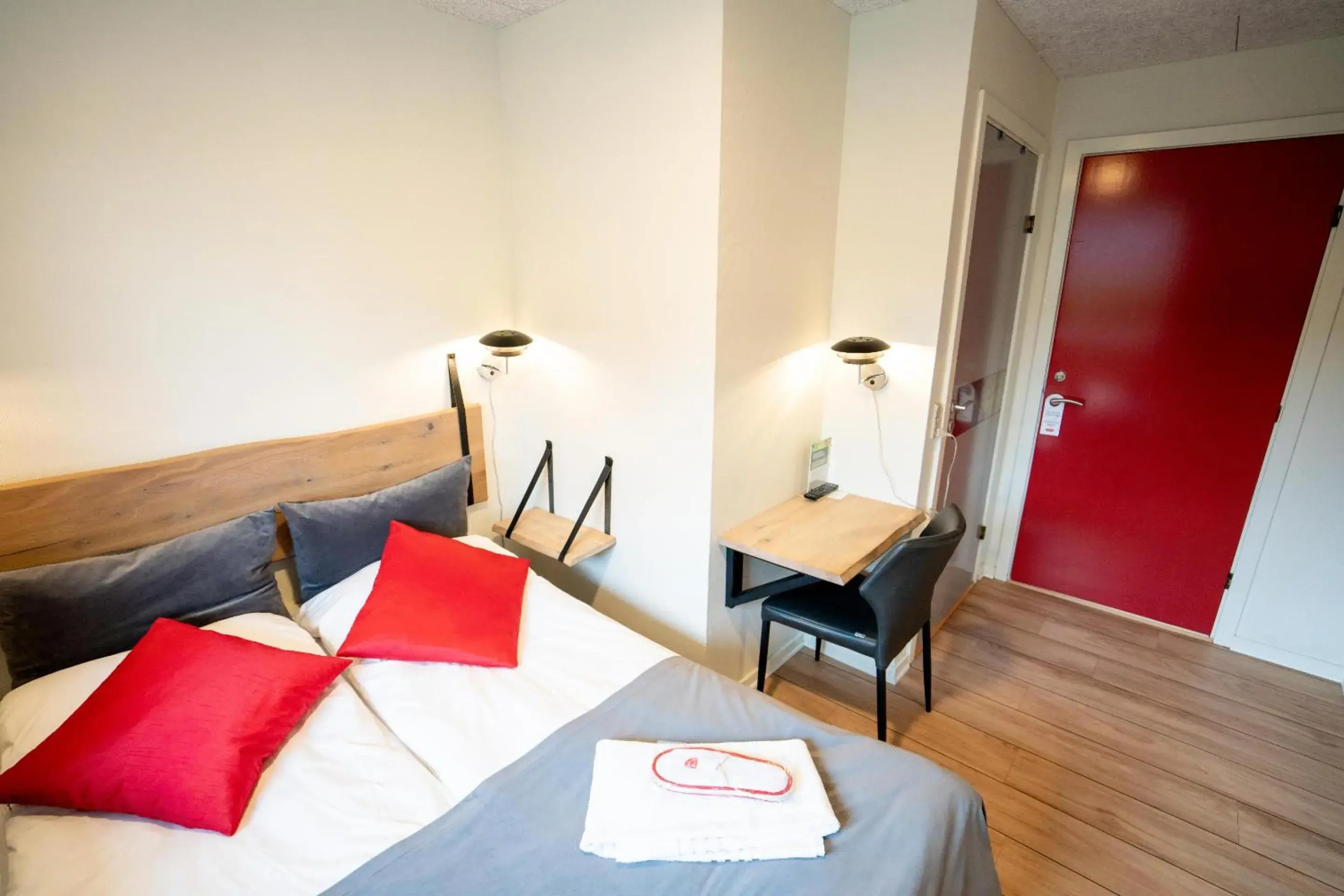 Economy Double Room in Hotel Falken Economy Double Room in Hotel Falken