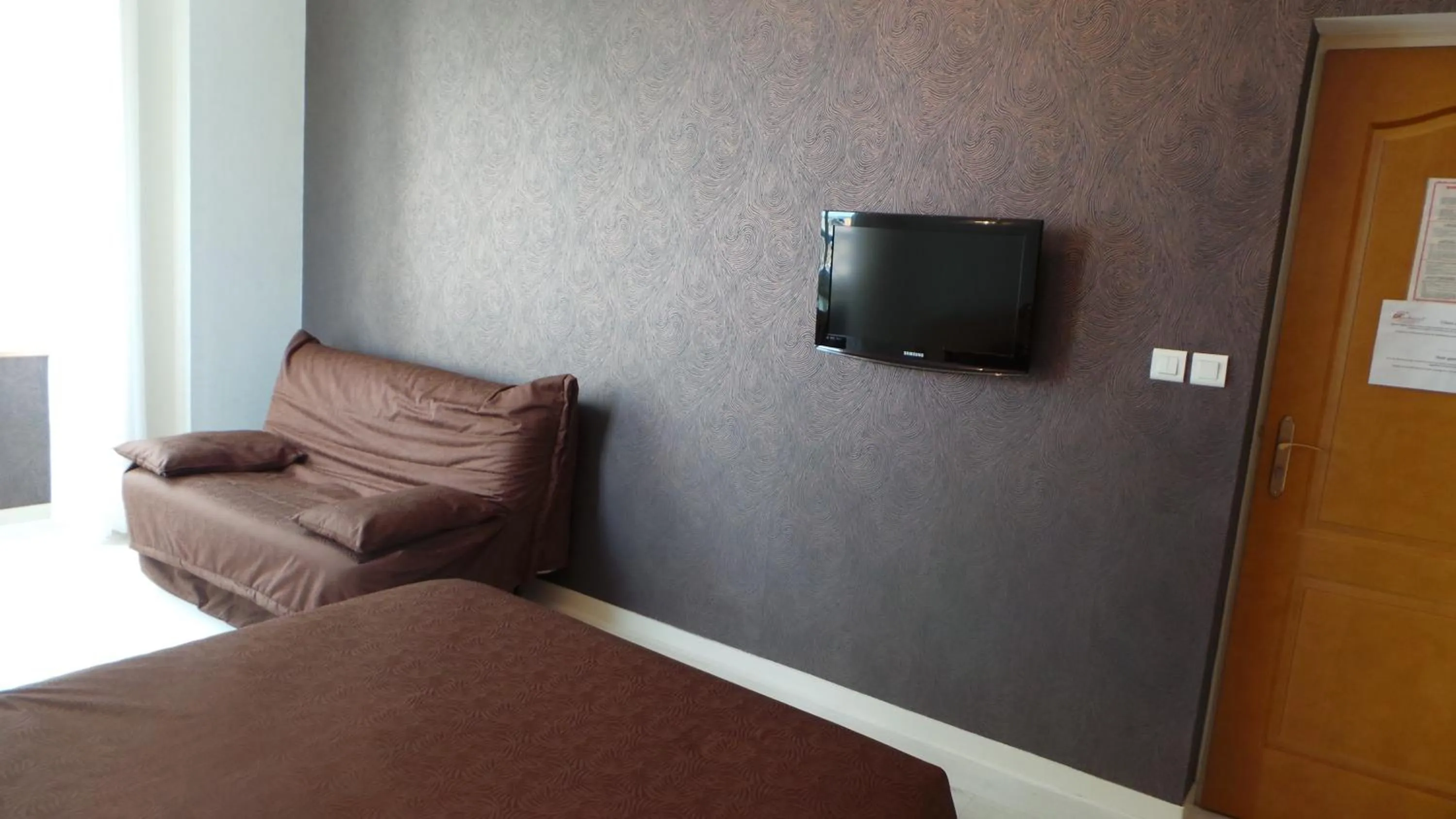 Photo of the whole room in Hotel La Renaissance