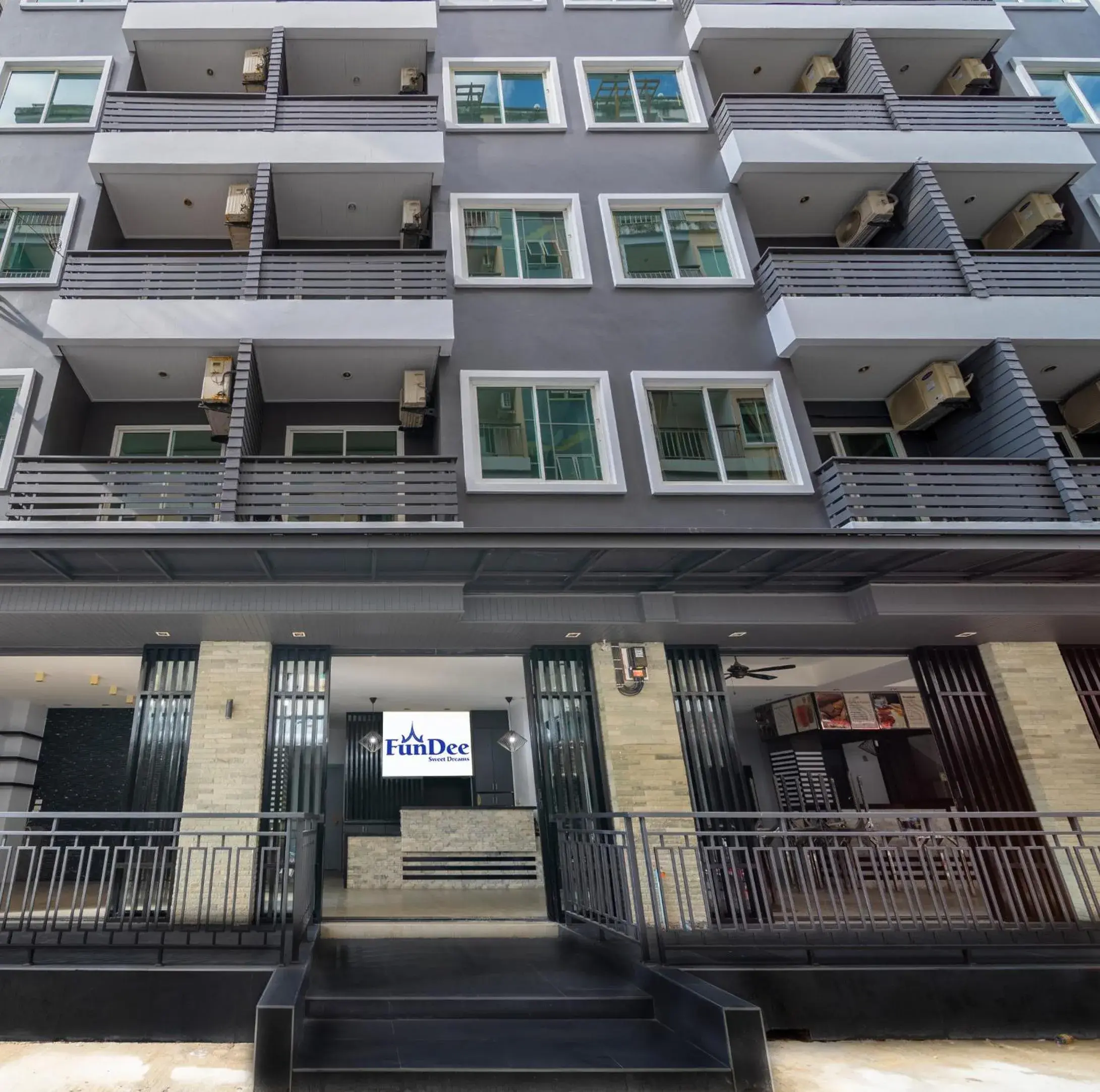 Property building in FunDee Boutique Hotel Property building in FunDee Boutique Hotel