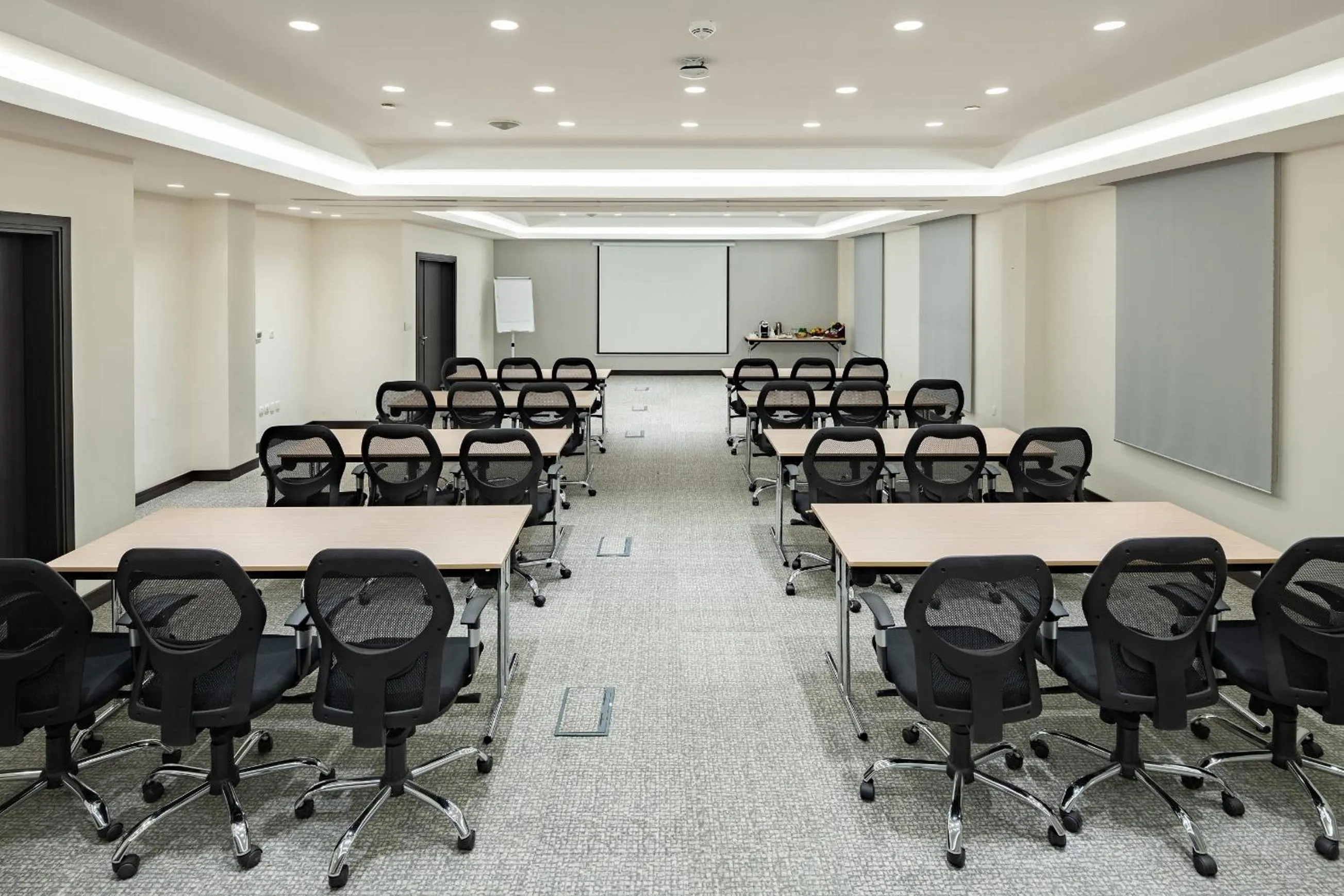 Meeting/conference room in Park Inn by Radisson Jubail Industrial City