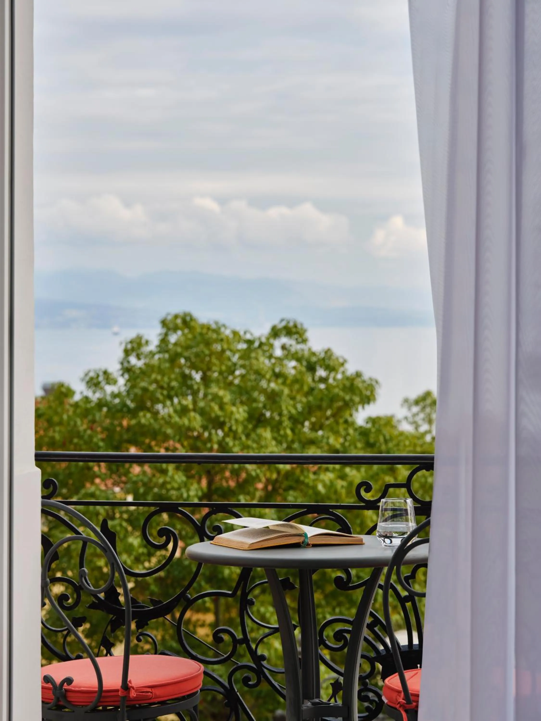 Day in Hotel Continental