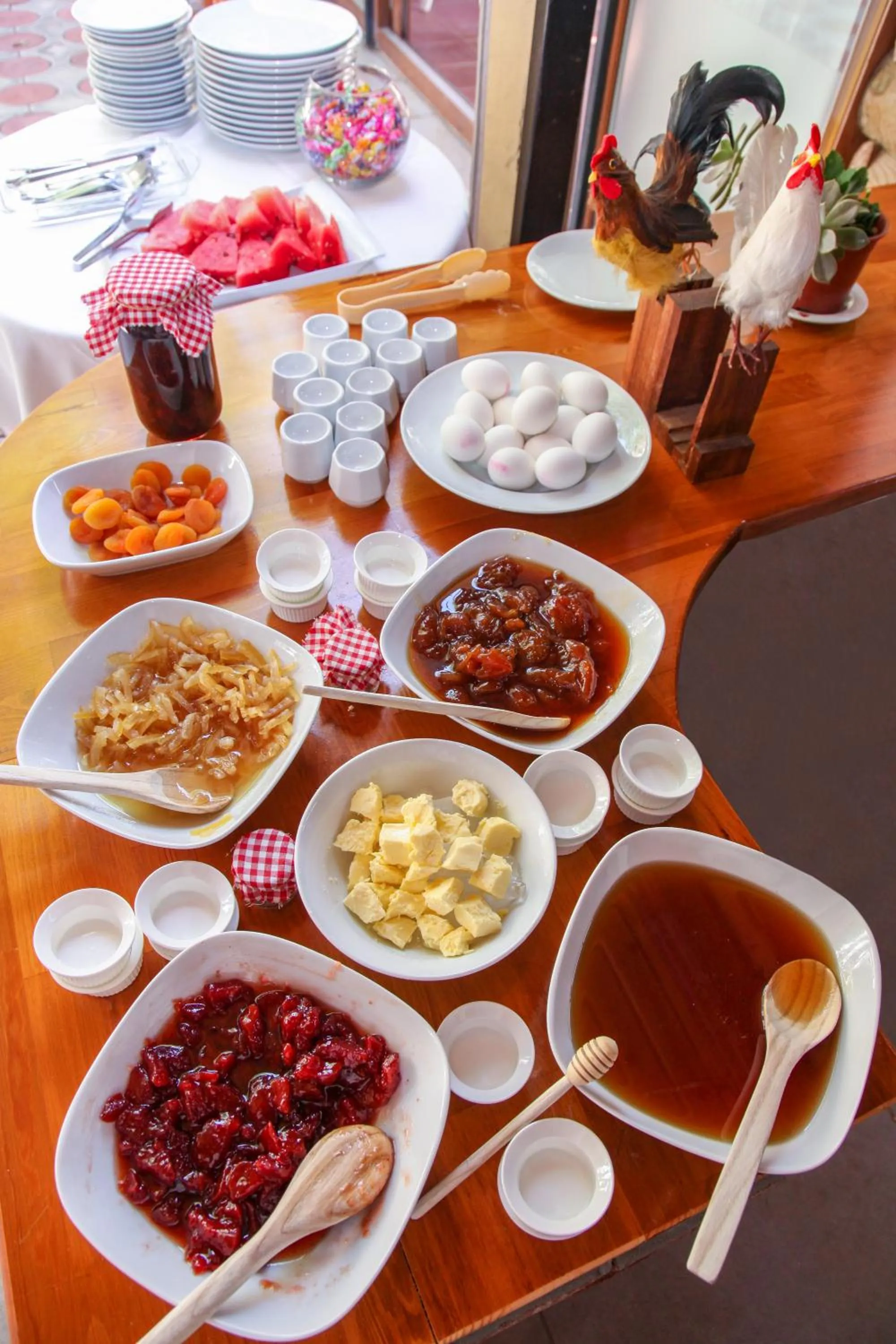 Food and drinks in Dedeminn Garden Hotel