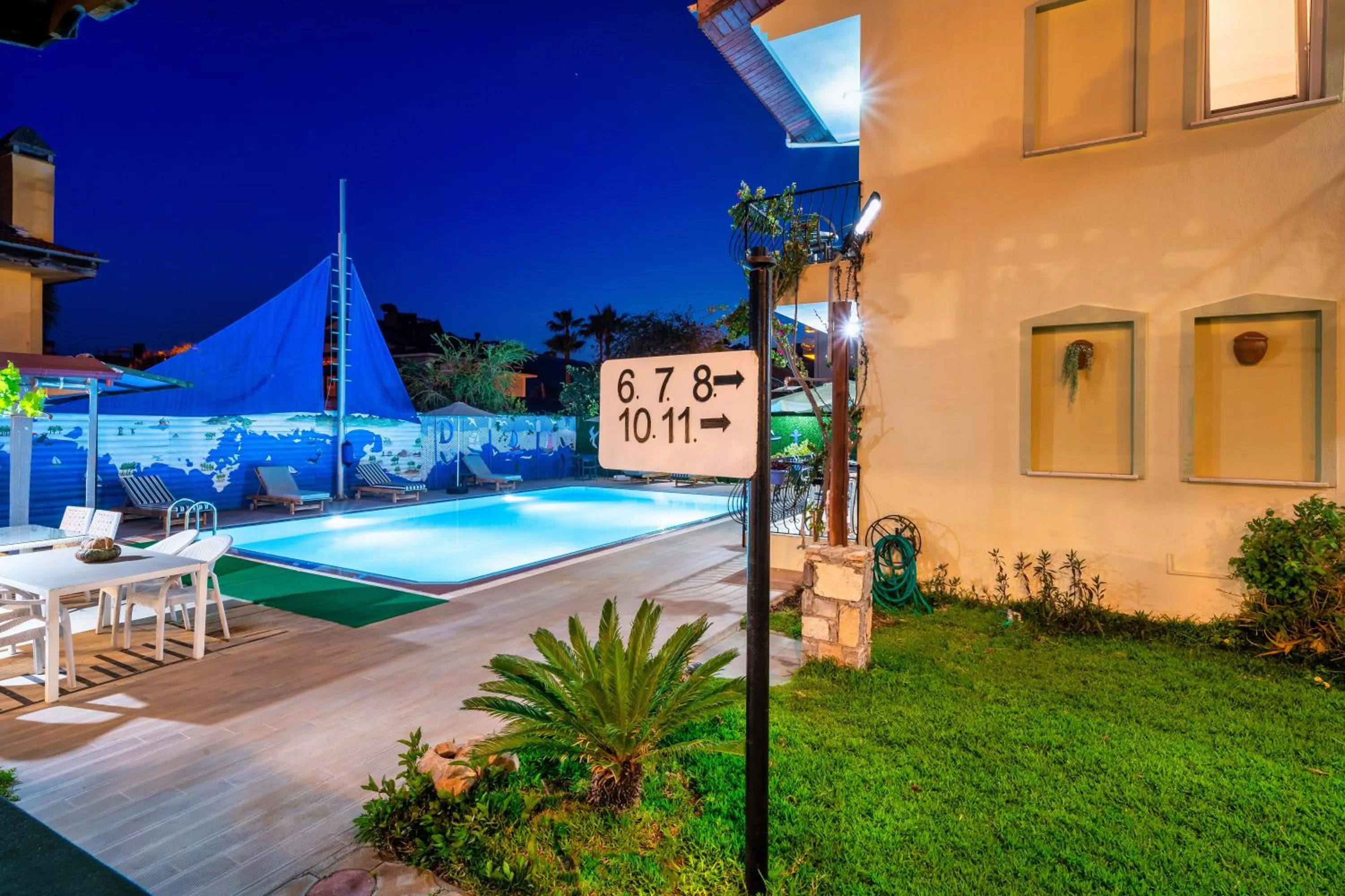 Property building in Dedeminn Garden Hotel