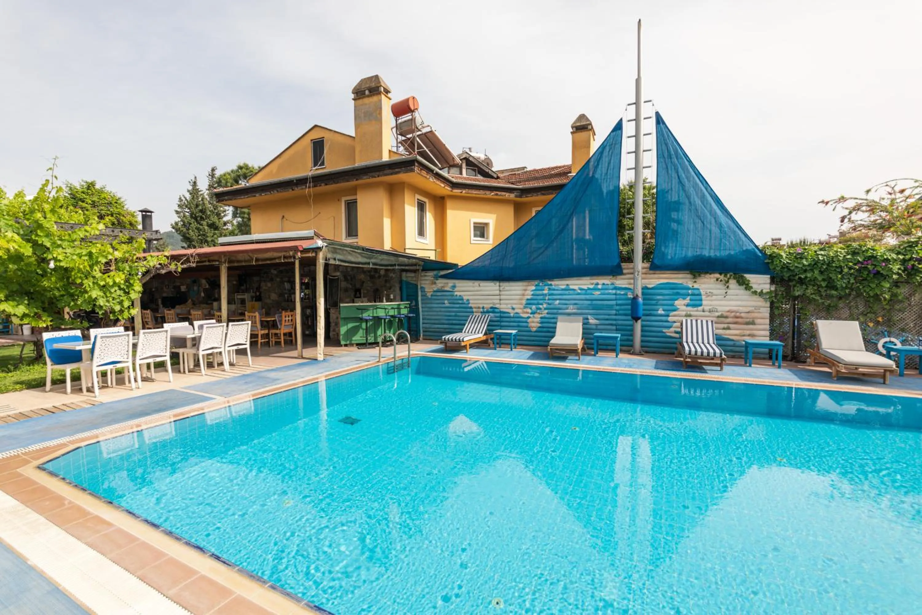 Pool view in Dedeminn Garden Hotel