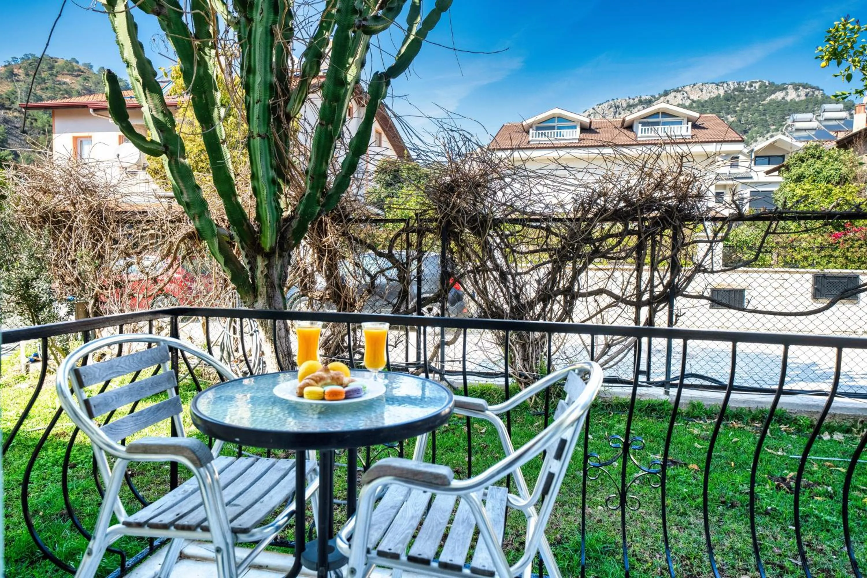 Day in Dedeminn Garden Hotel