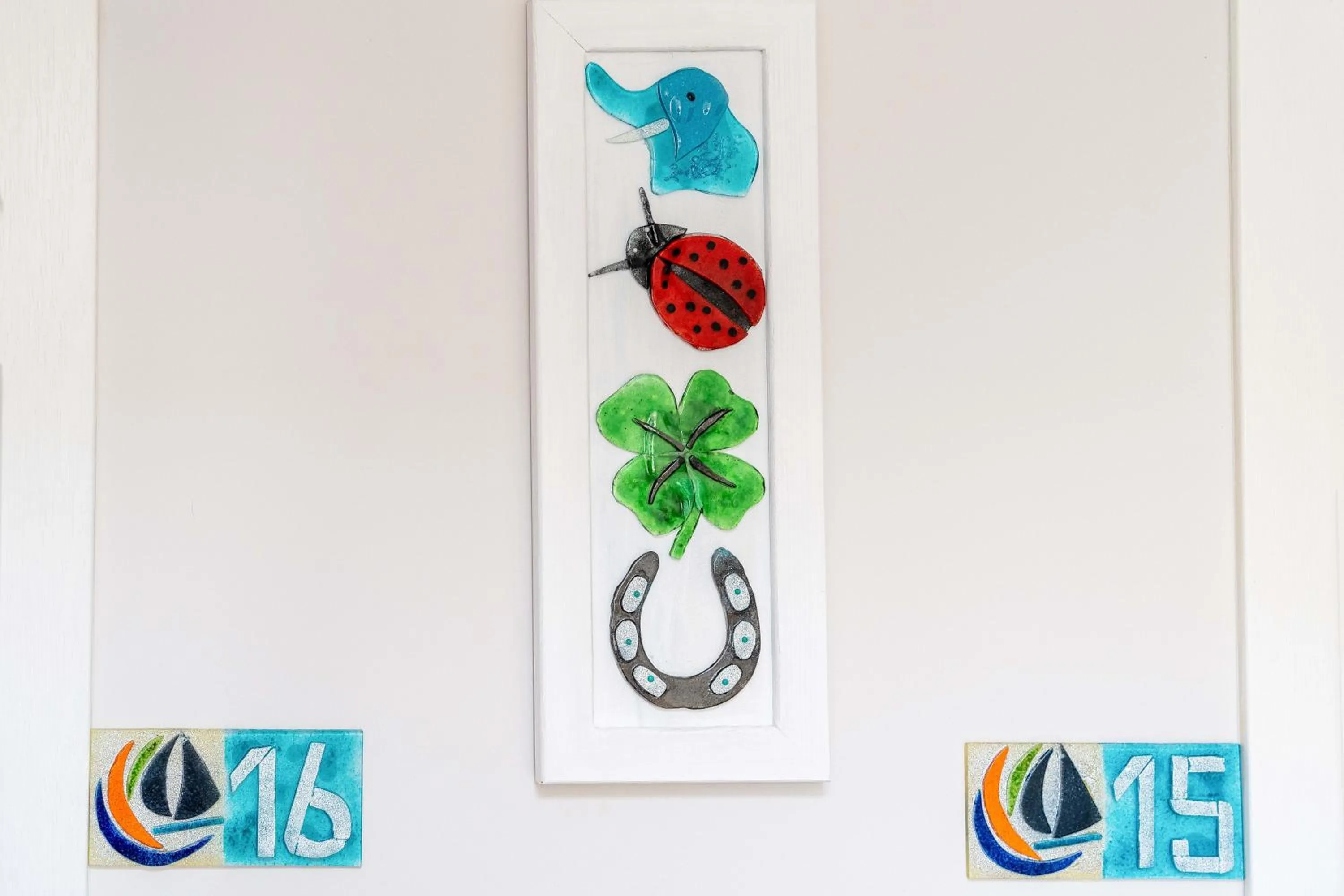 Decorative detail in Dedeminn Garden Hotel