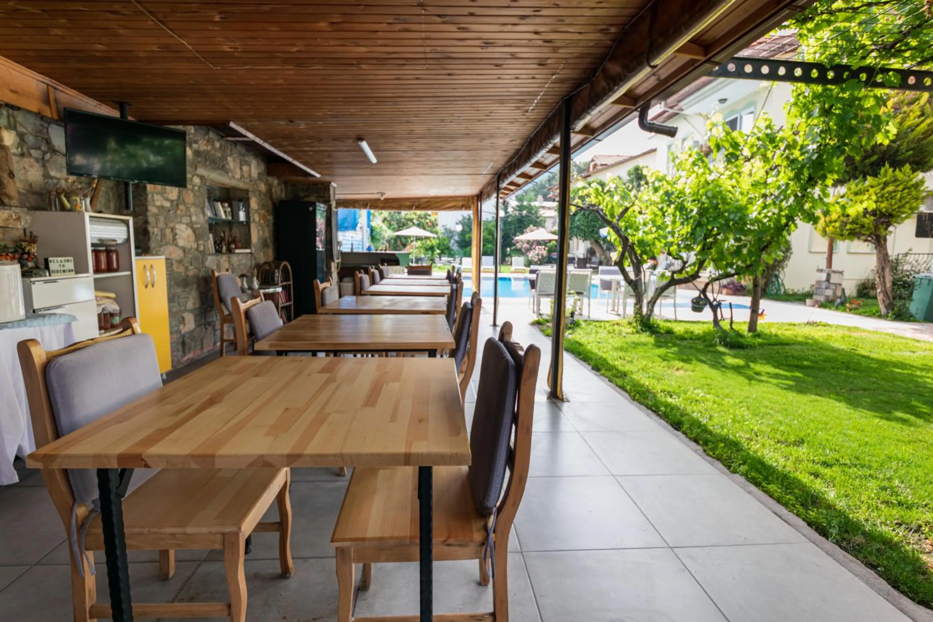 Breakfast in Dedeminn Garden Hotel