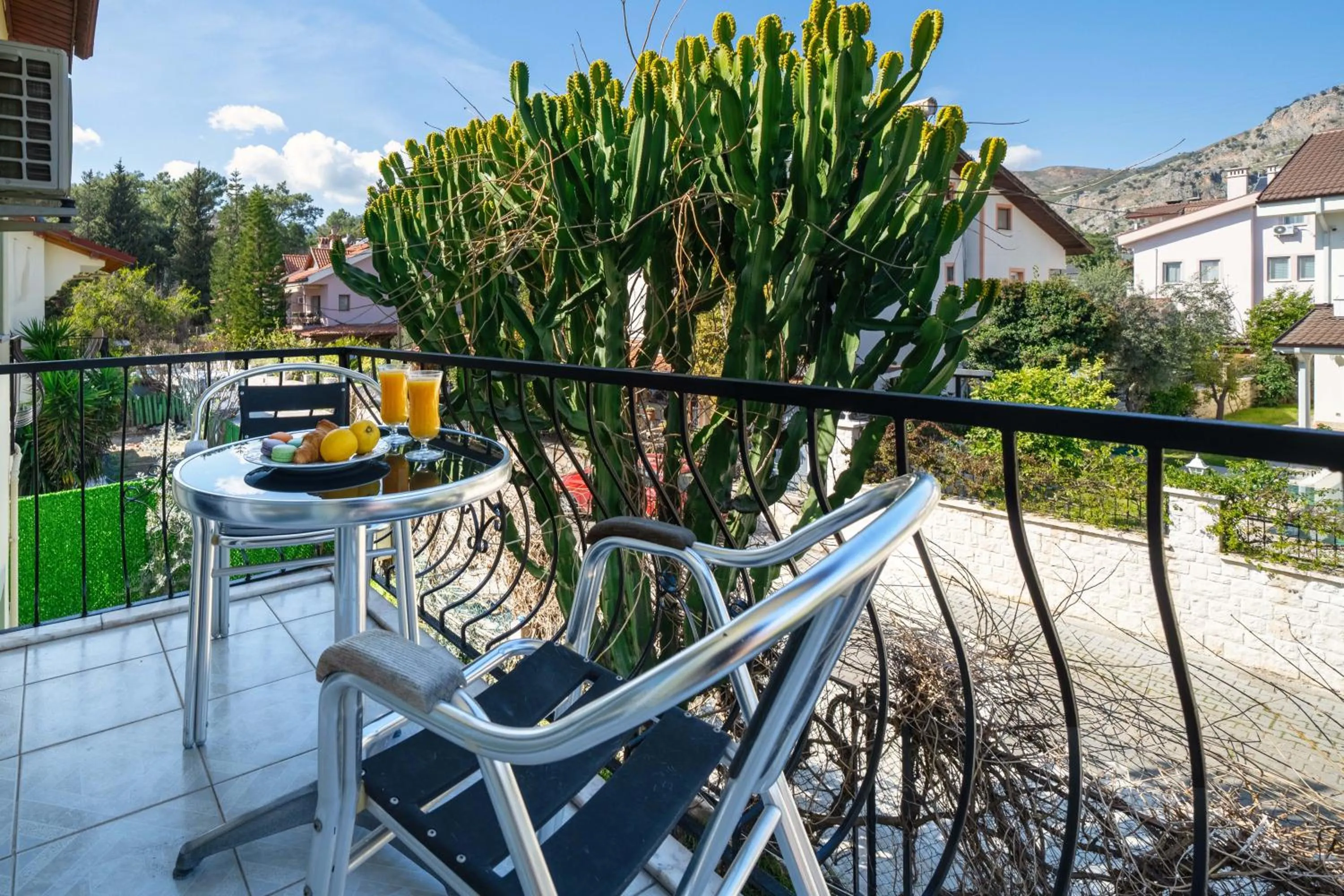 Spring in Dedeminn Garden Hotel