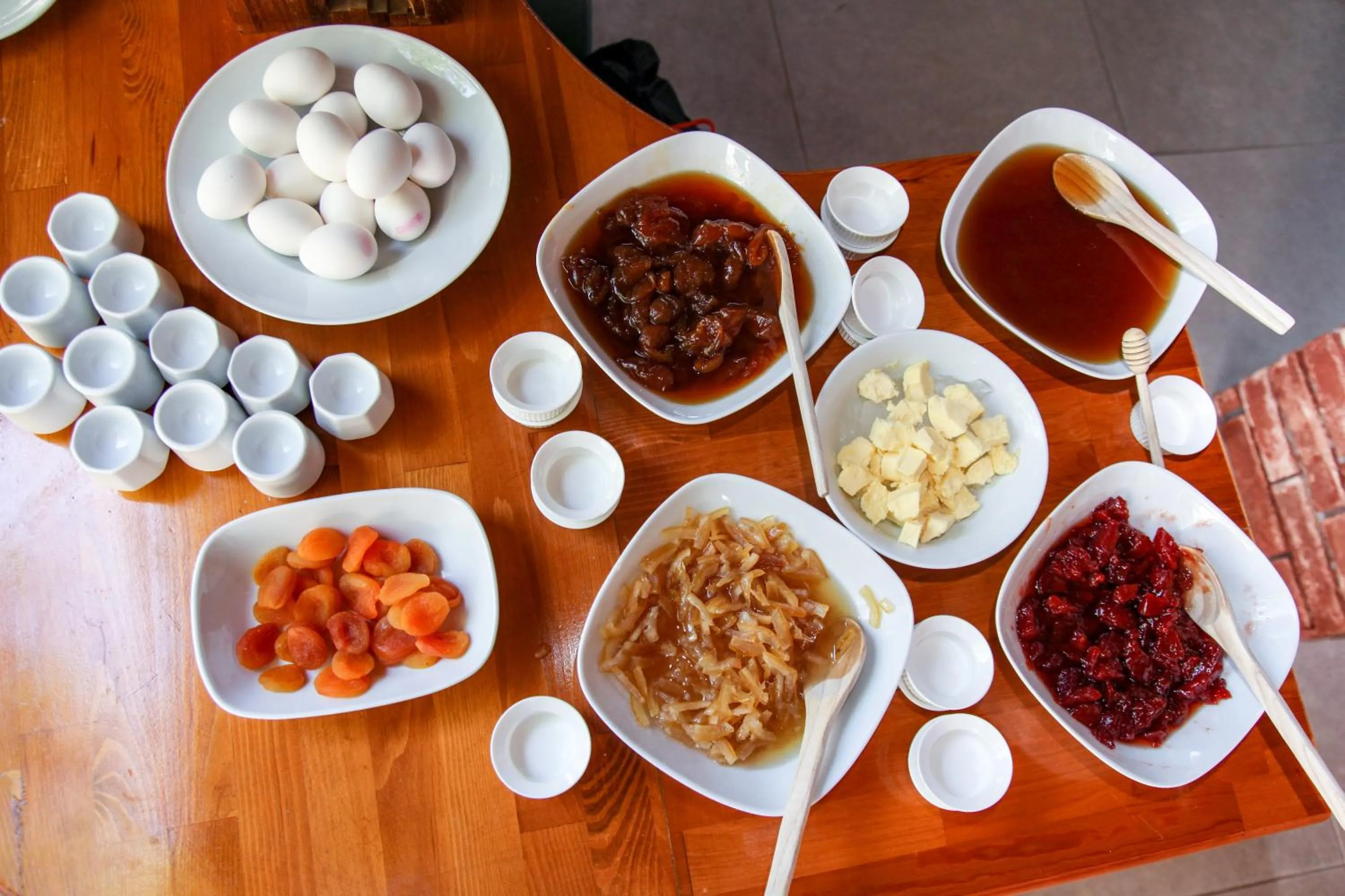 Buffet breakfast in Dedeminn Garden Hotel