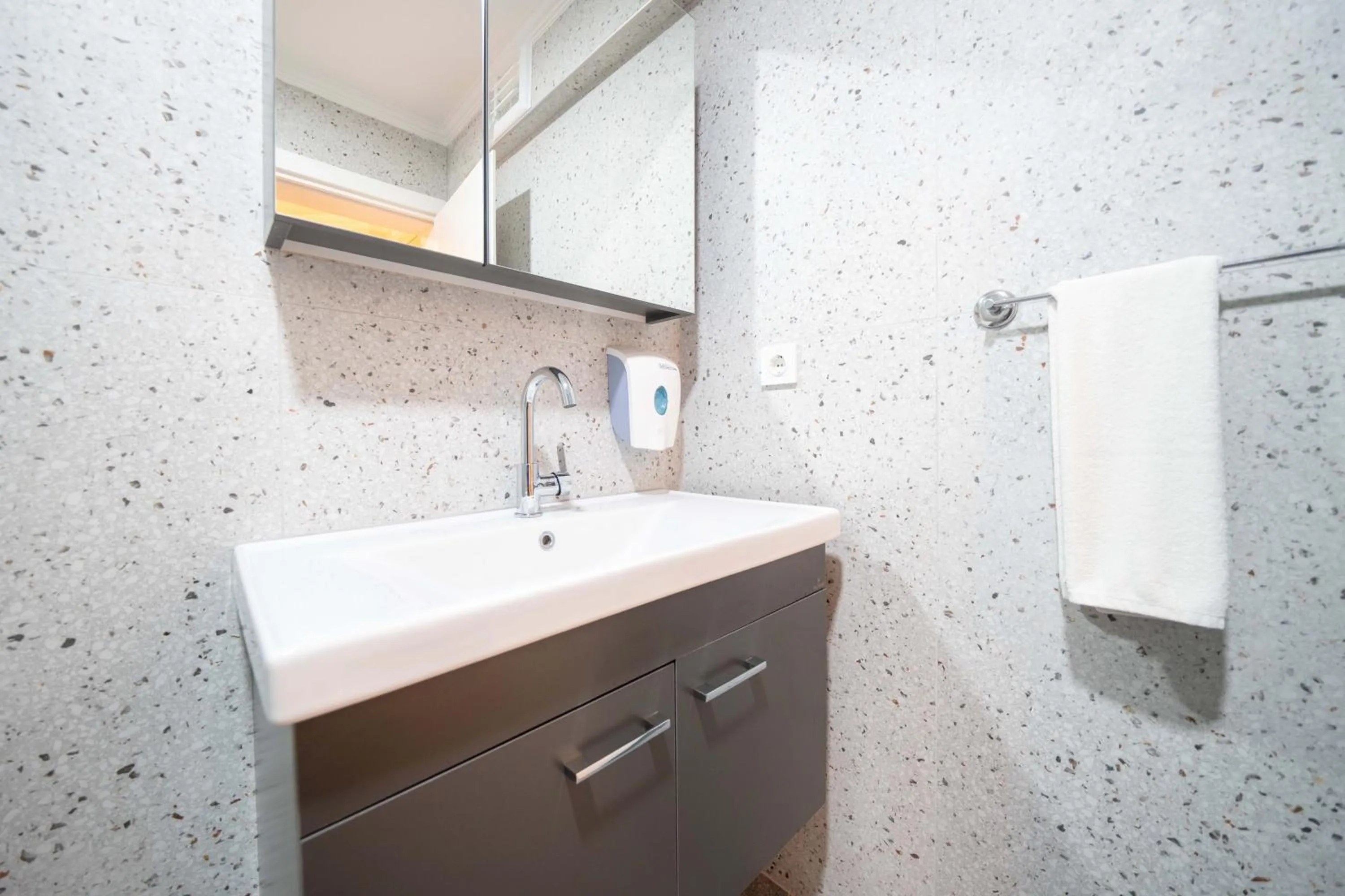 Bathroom in Dedeminn Garden Hotel