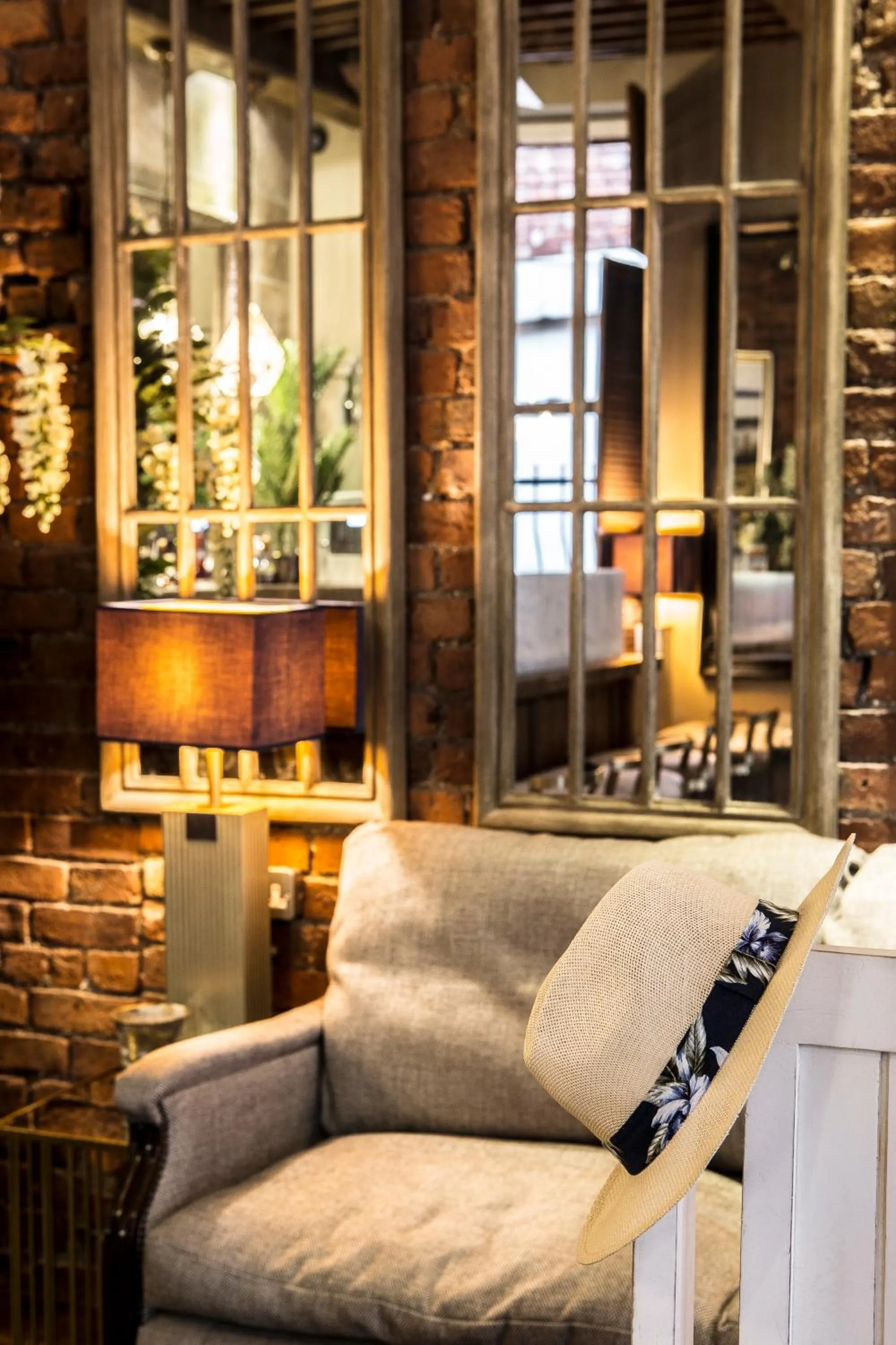 The Cow Hollow Hotel