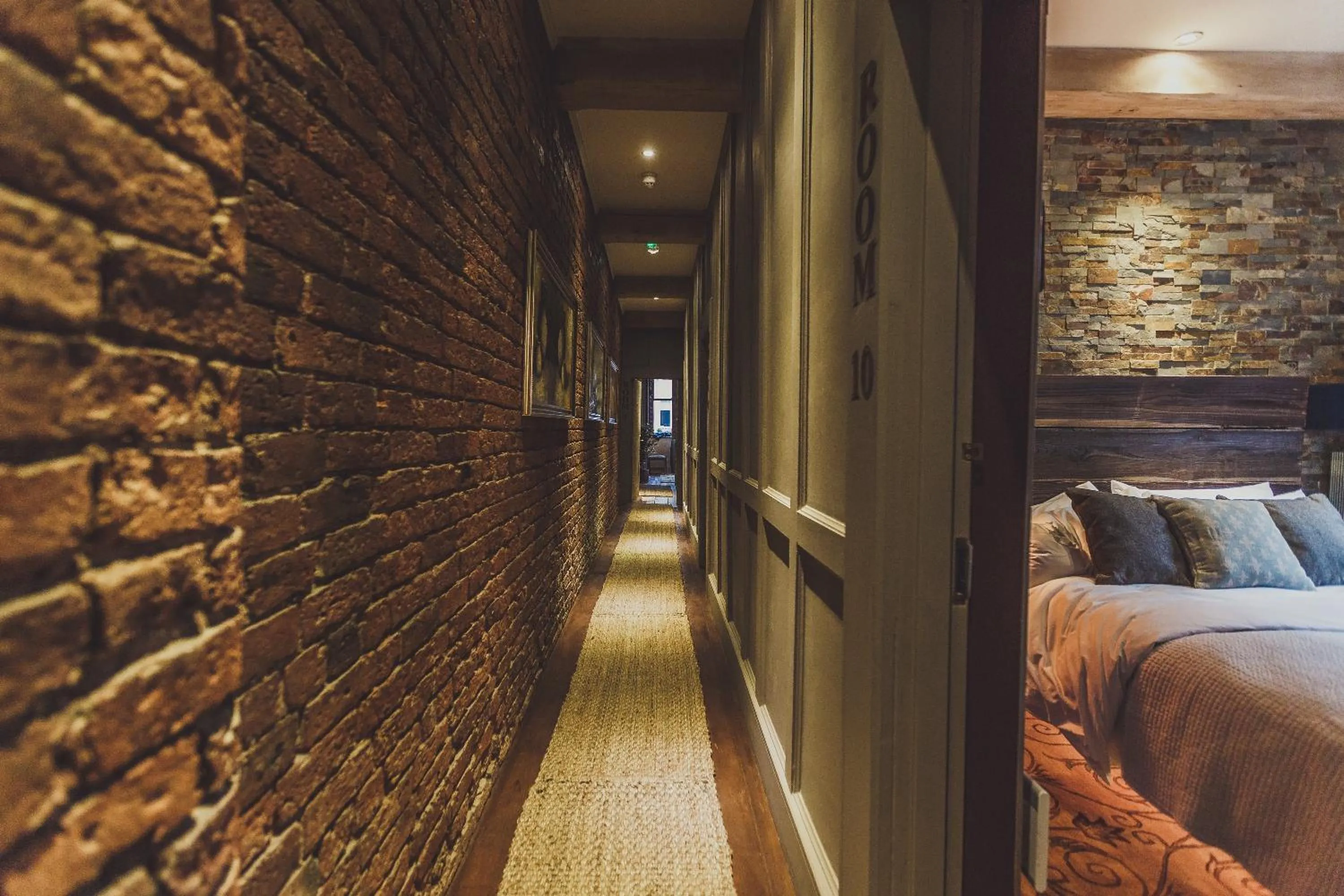 Bed in The Cow Hollow Hotel