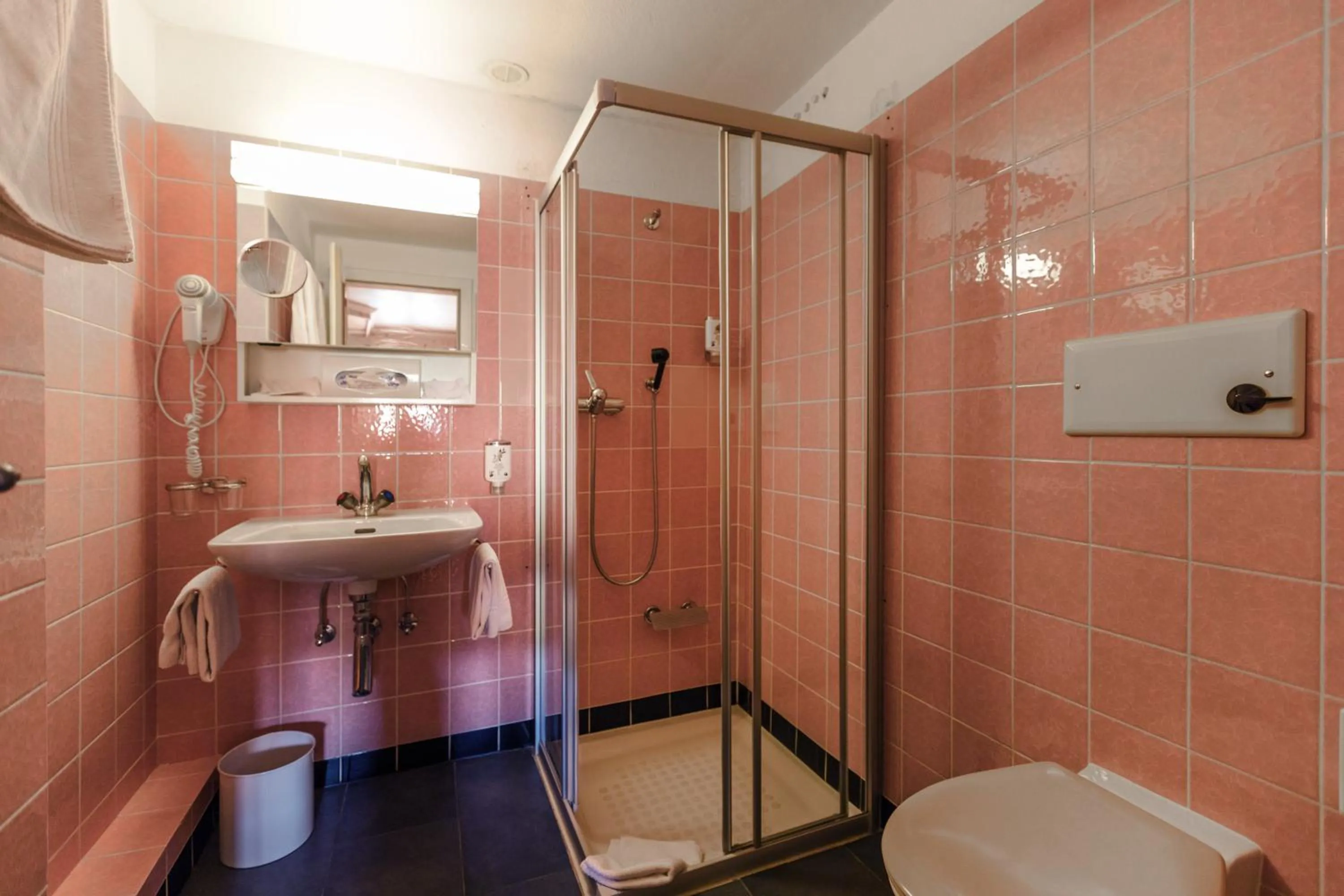 Shower in Hotel Klarer