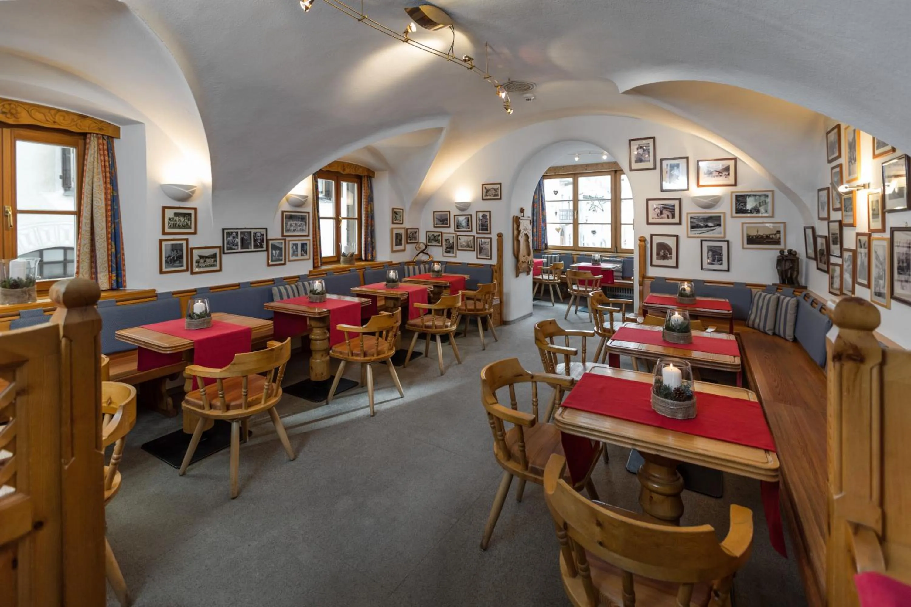 Restaurant/places to eat in Hotel Klarer