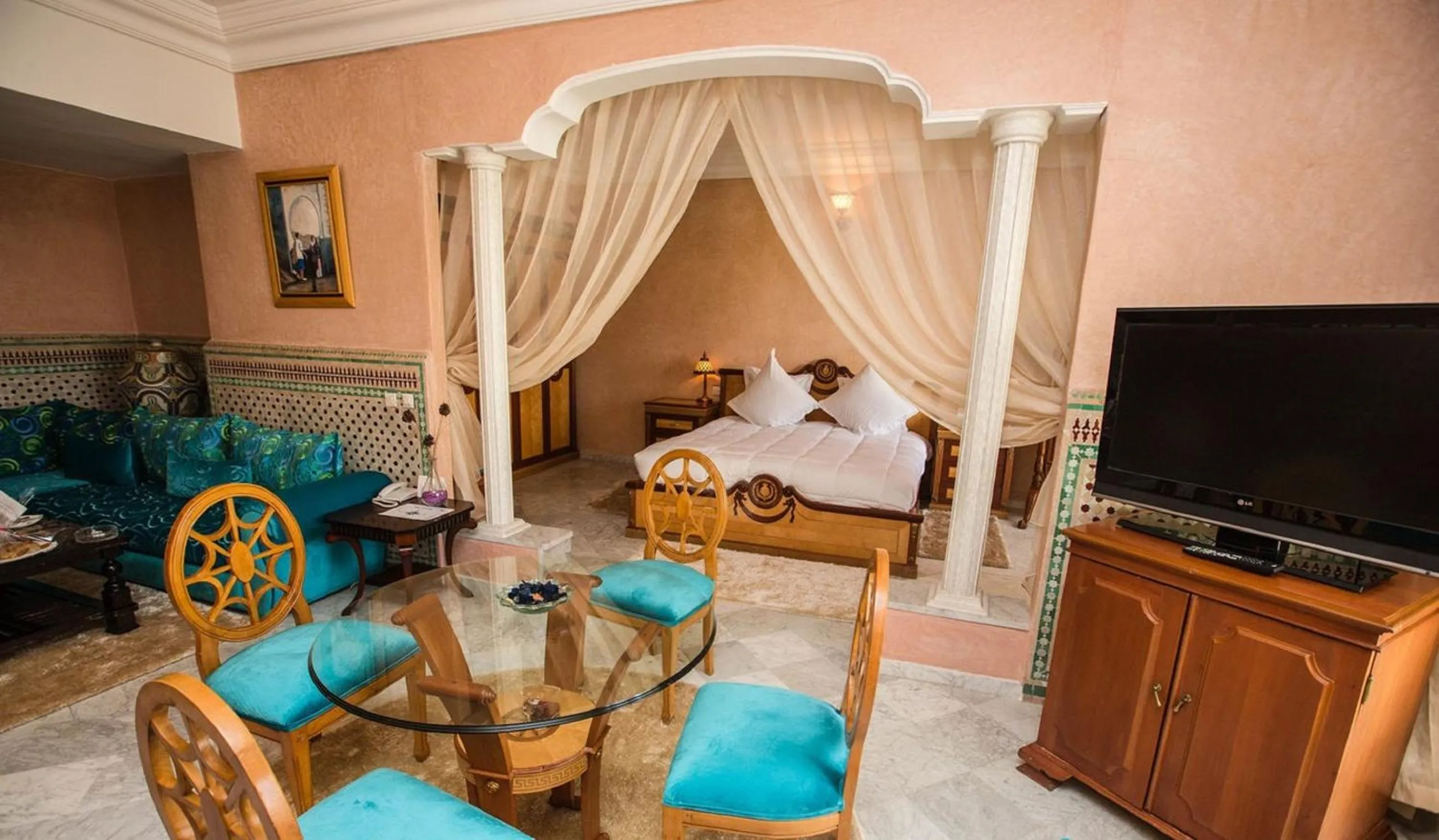 Living room, Bed in Zalagh Parc Palace