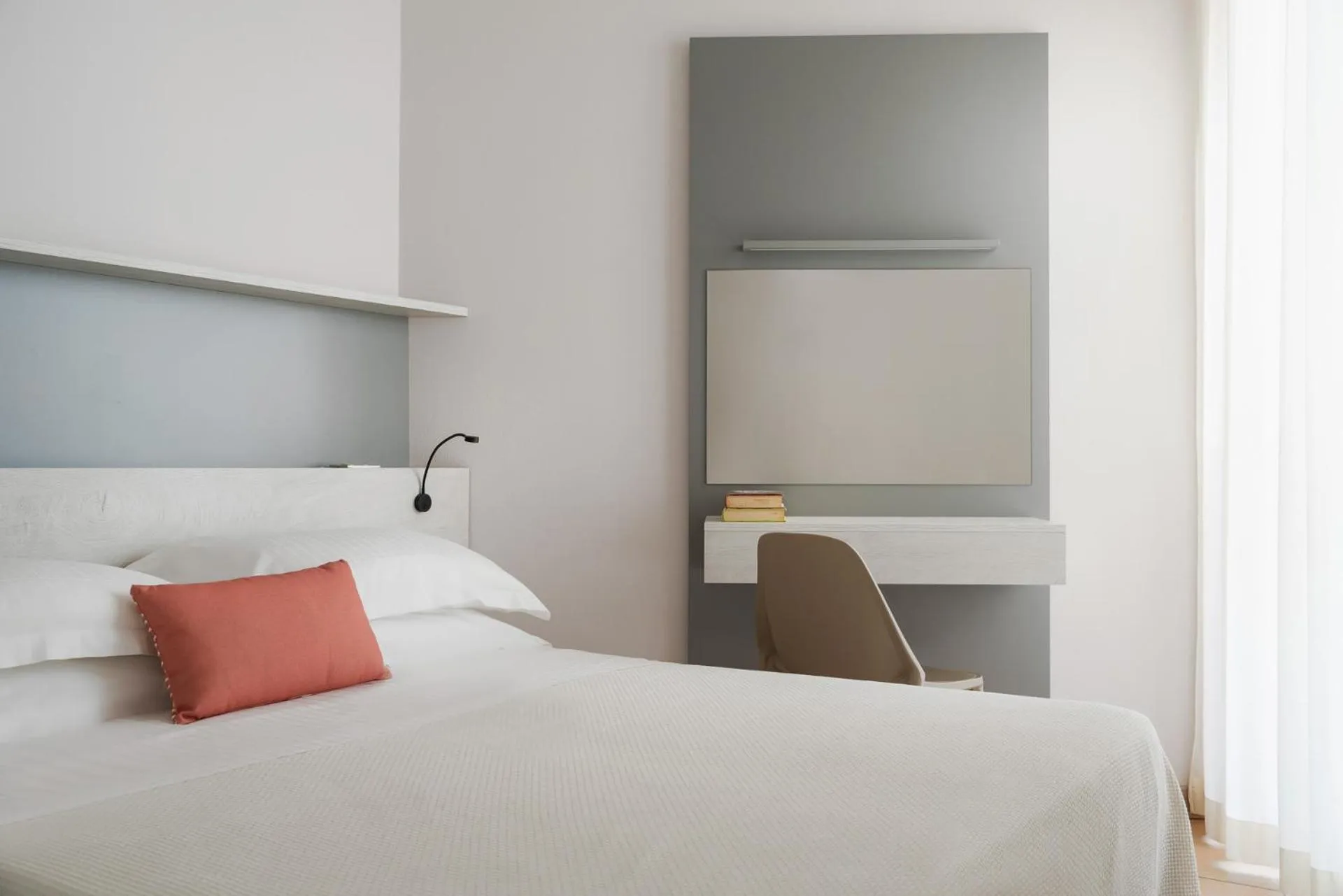 Bed in Hotel Roxy & Beach