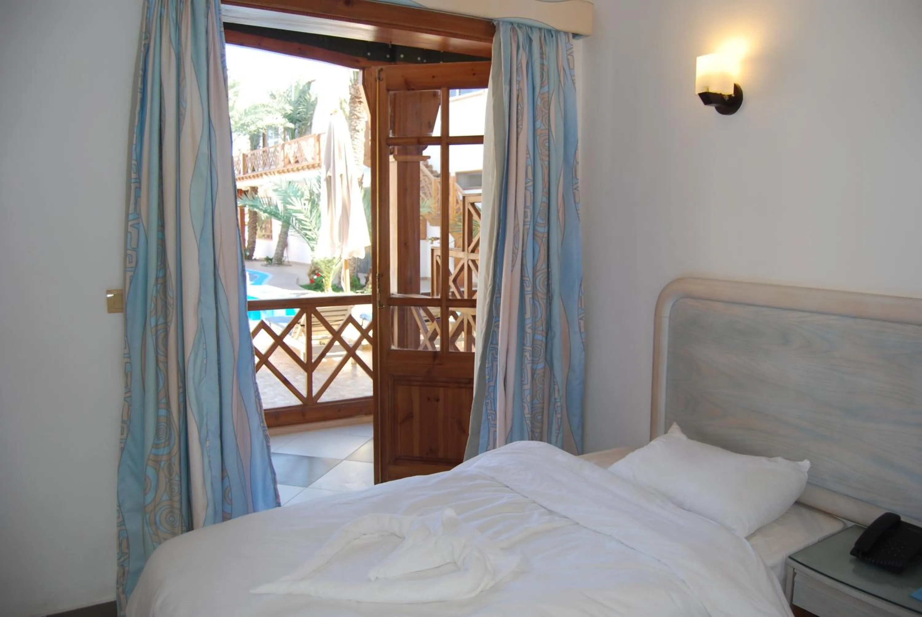 Pool view, Bed in Acacia Dahab Hotel