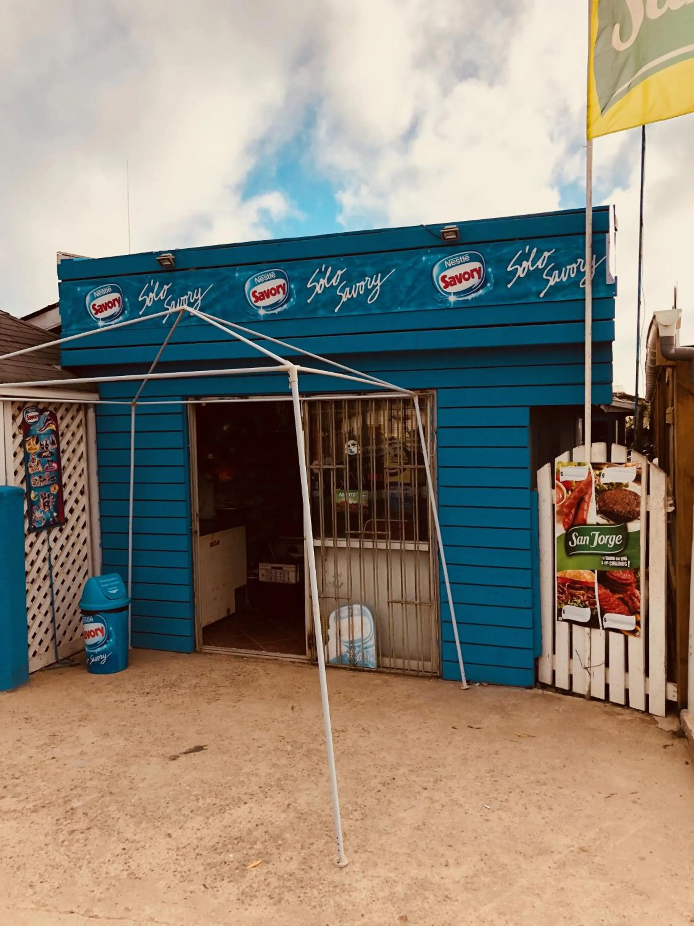 Supermarket/grocery shop in Cabañas Piedra Grande
