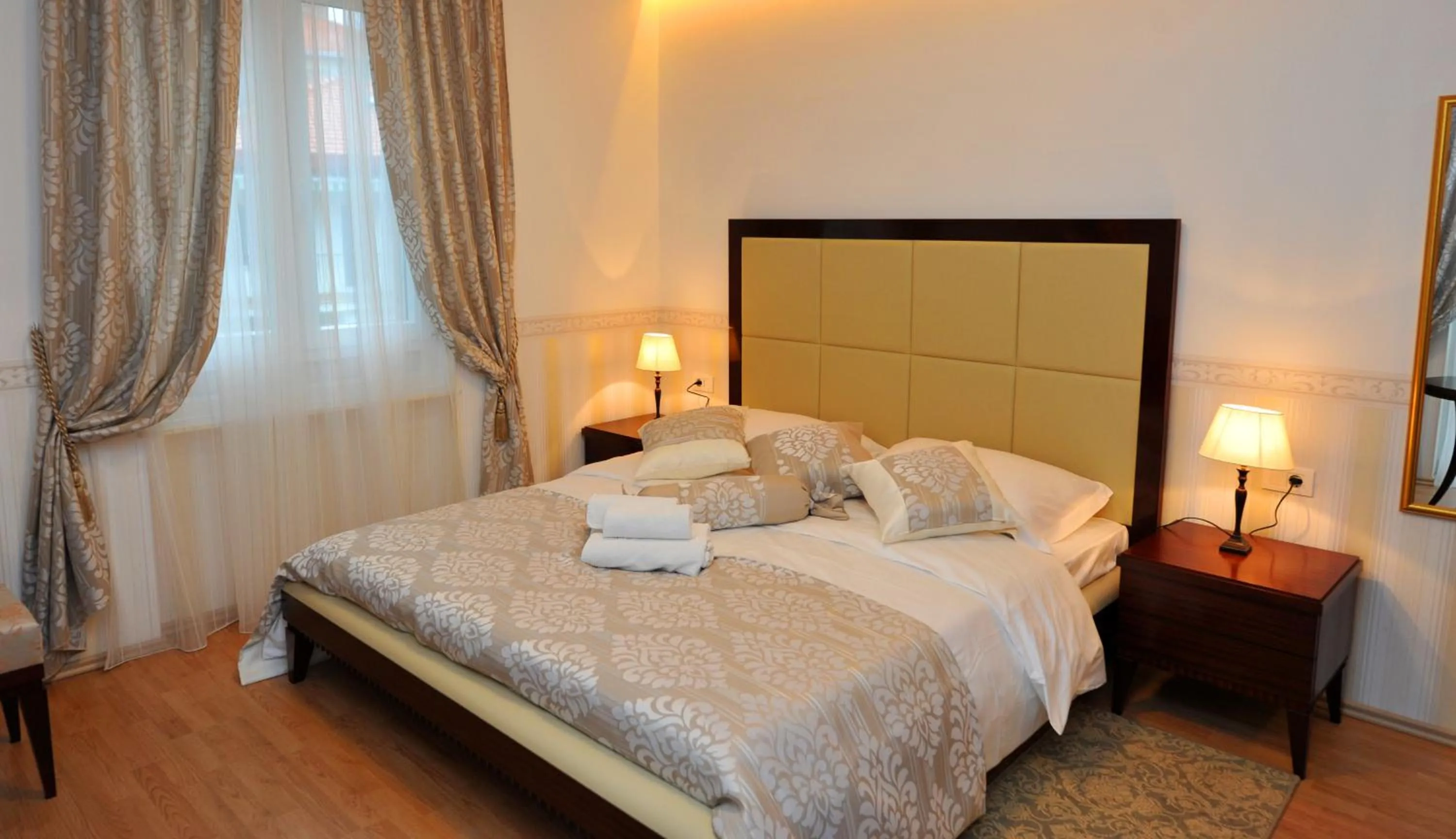 Deluxe Double Room with Balcony in Guesthouse Villa Vice