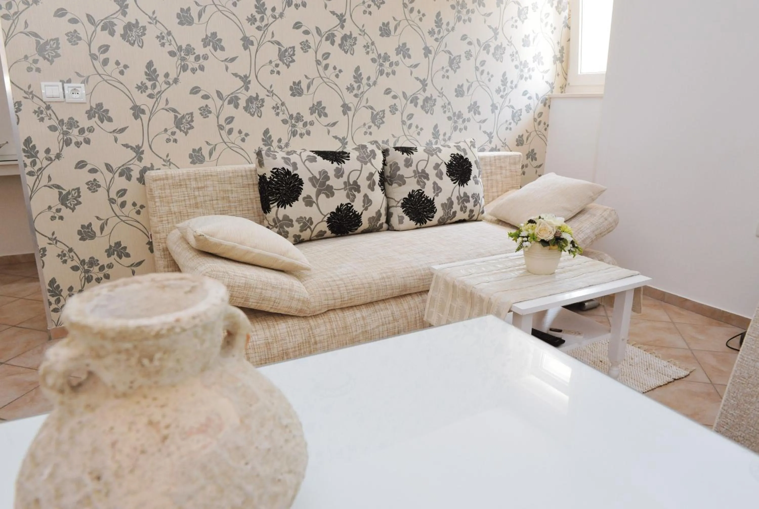 One-Bedroom Apartment with Sofa Bed in Guesthouse Villa Vice
