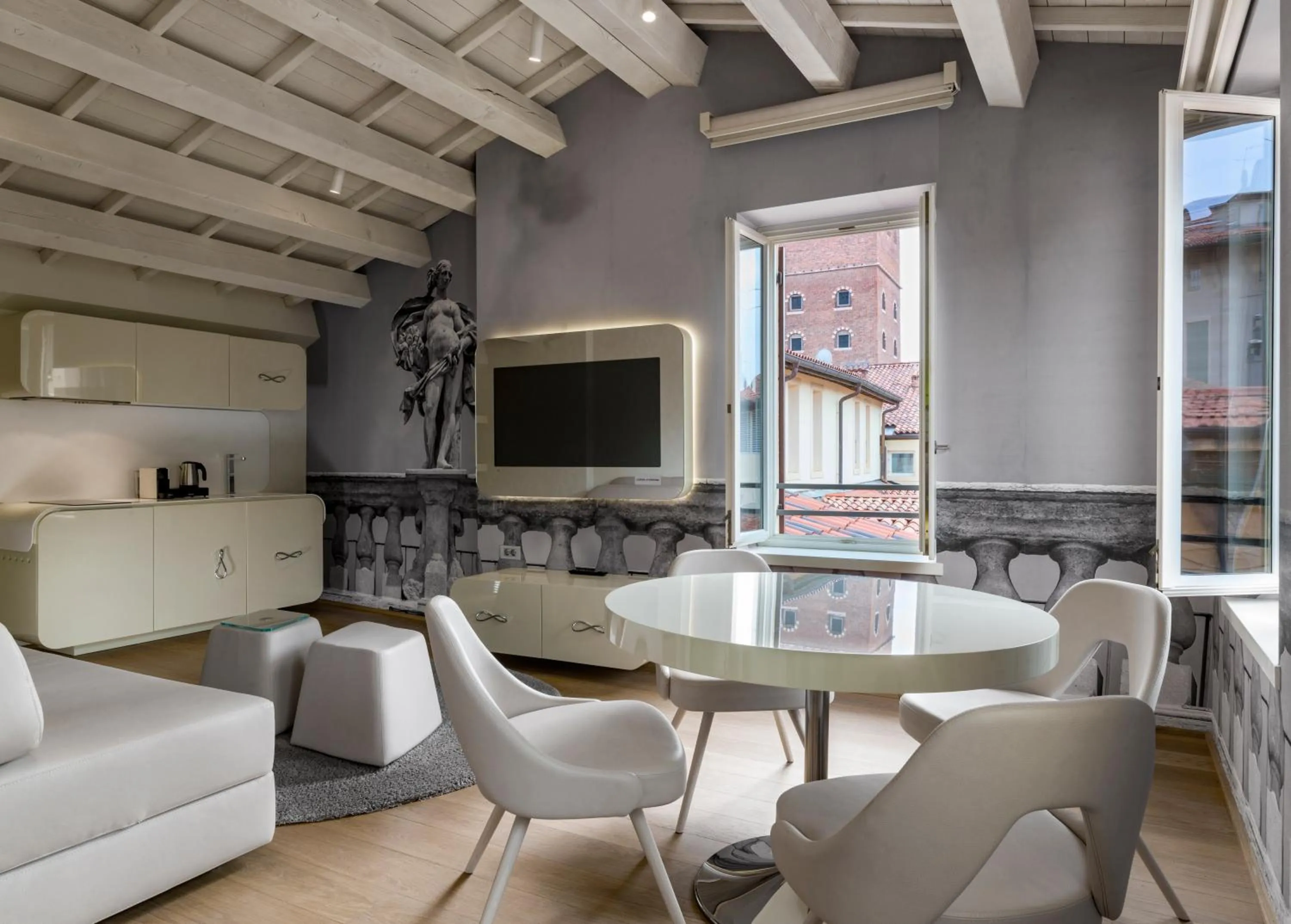 Kitchen or kitchenette in Lords of Verona Luxury Apartments