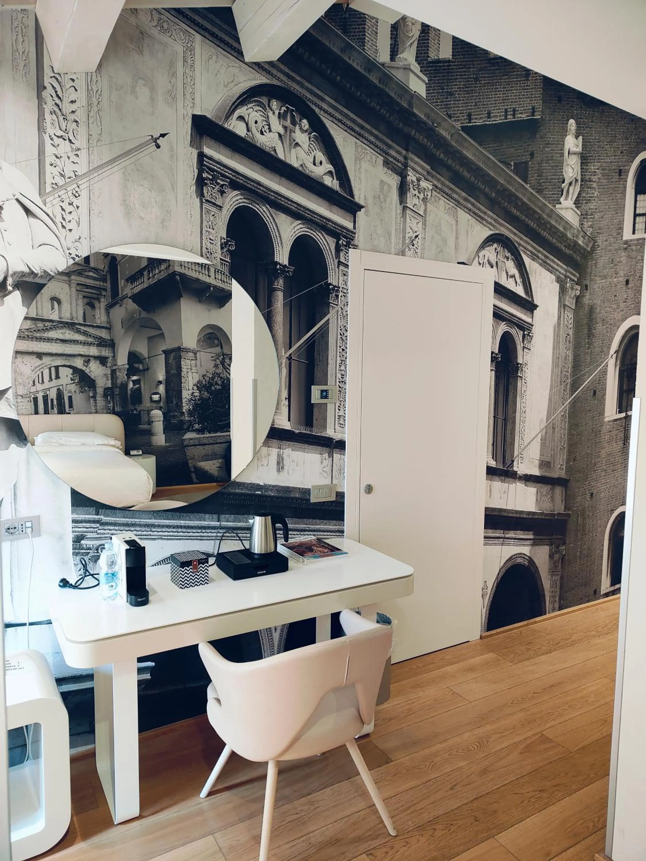 furniture in Lords of Verona Luxury Apartments