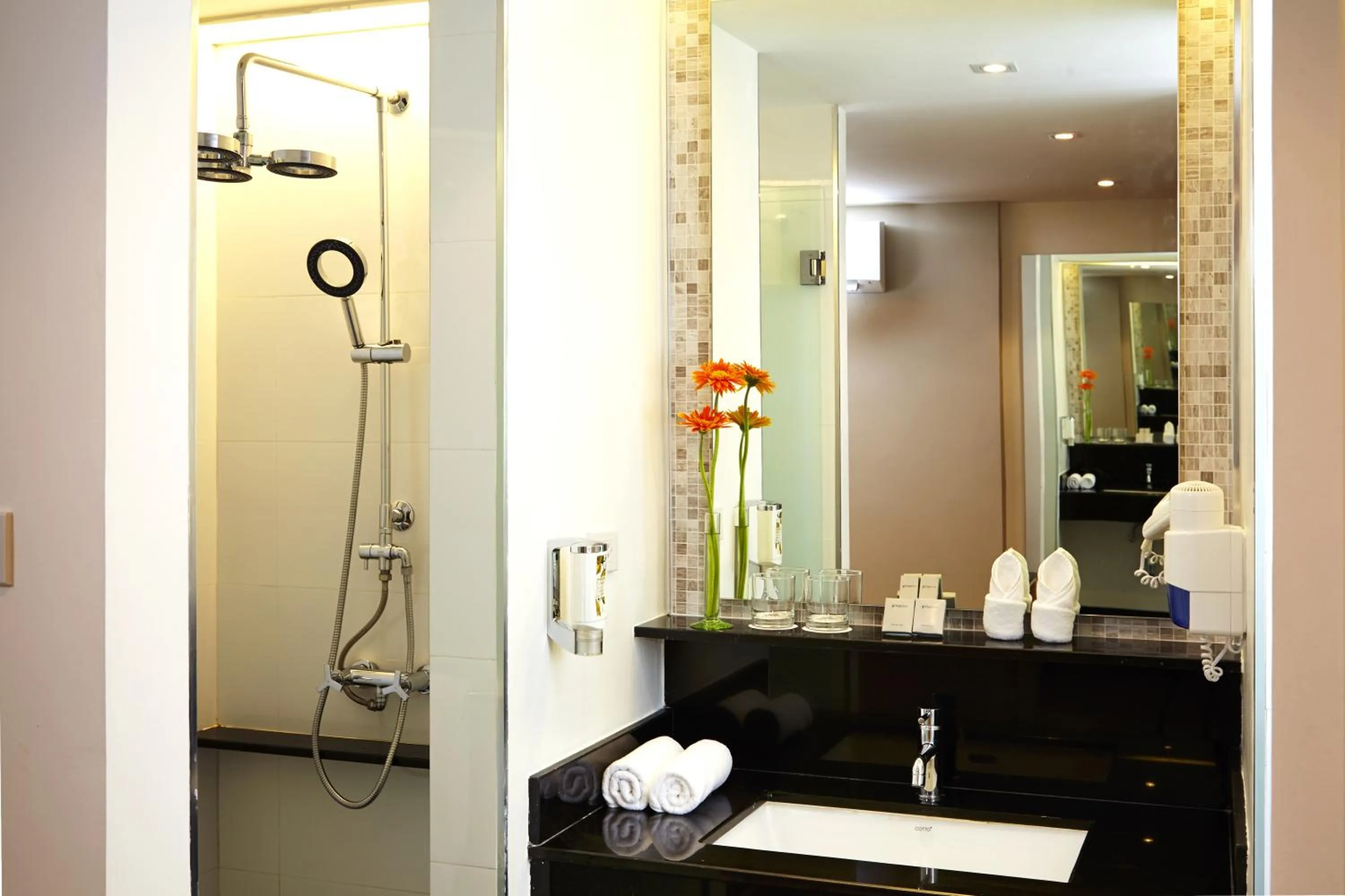 Bathroom in Citypoint Hotel