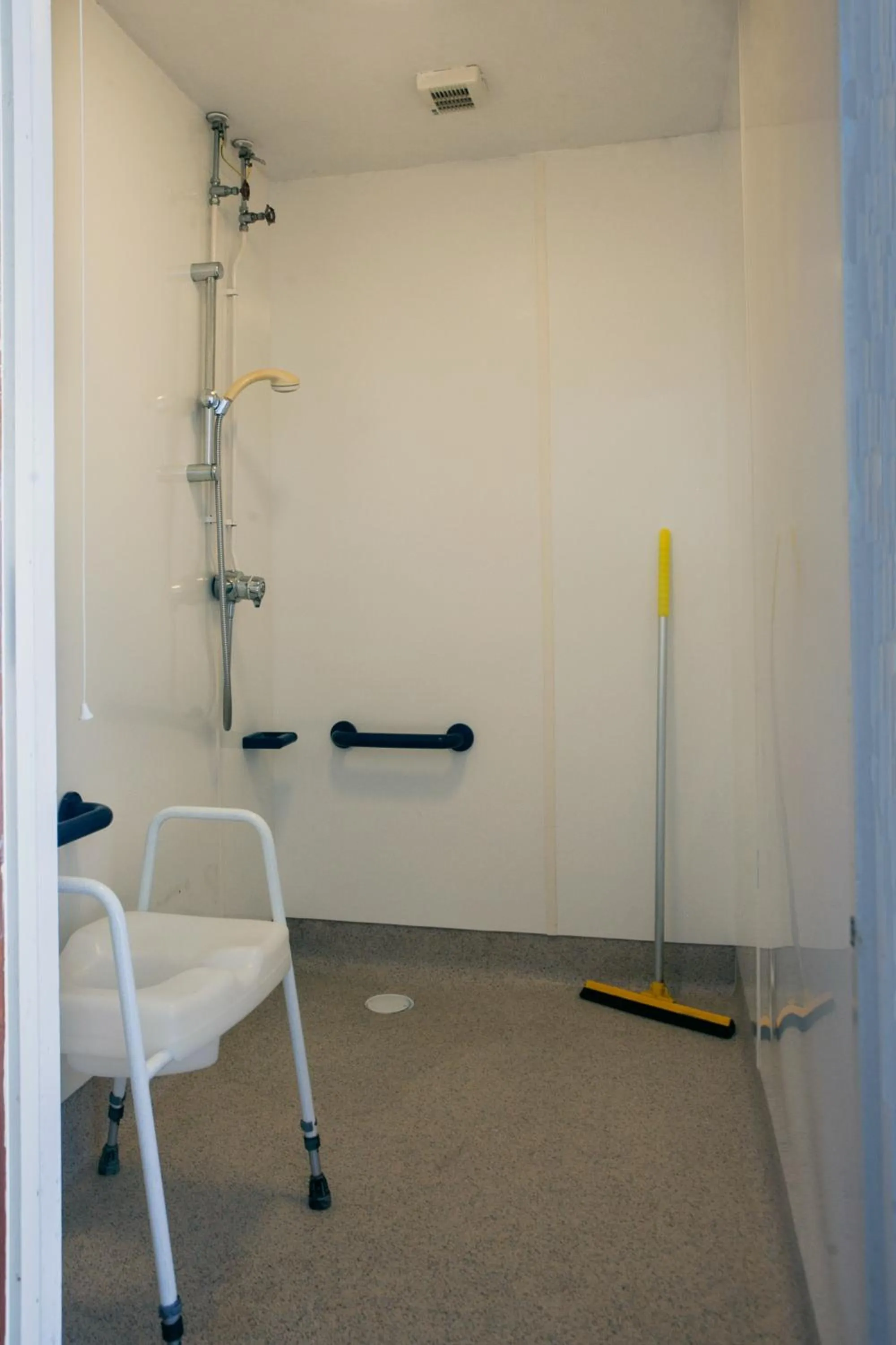 Shower in YHA Broad Haven