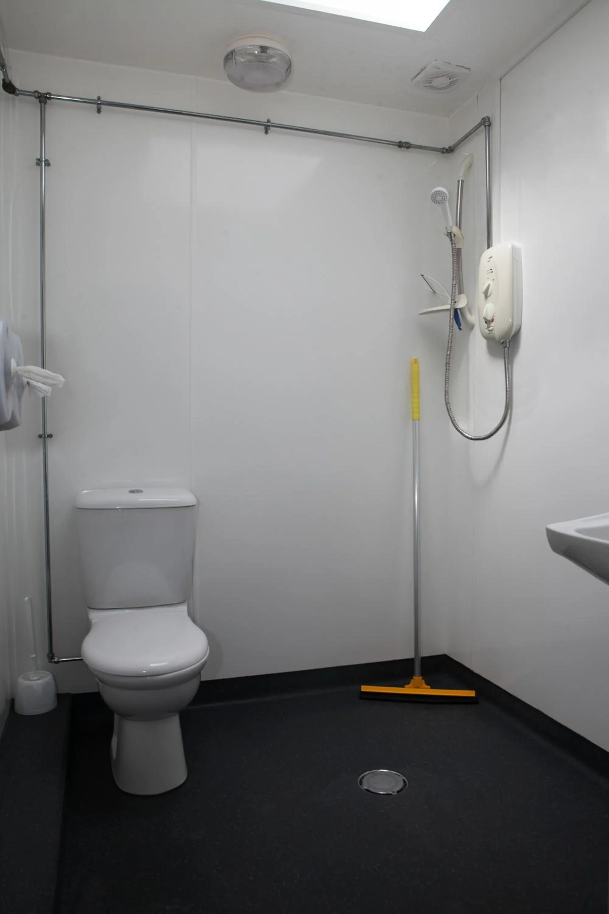 Shower in YHA Broad Haven