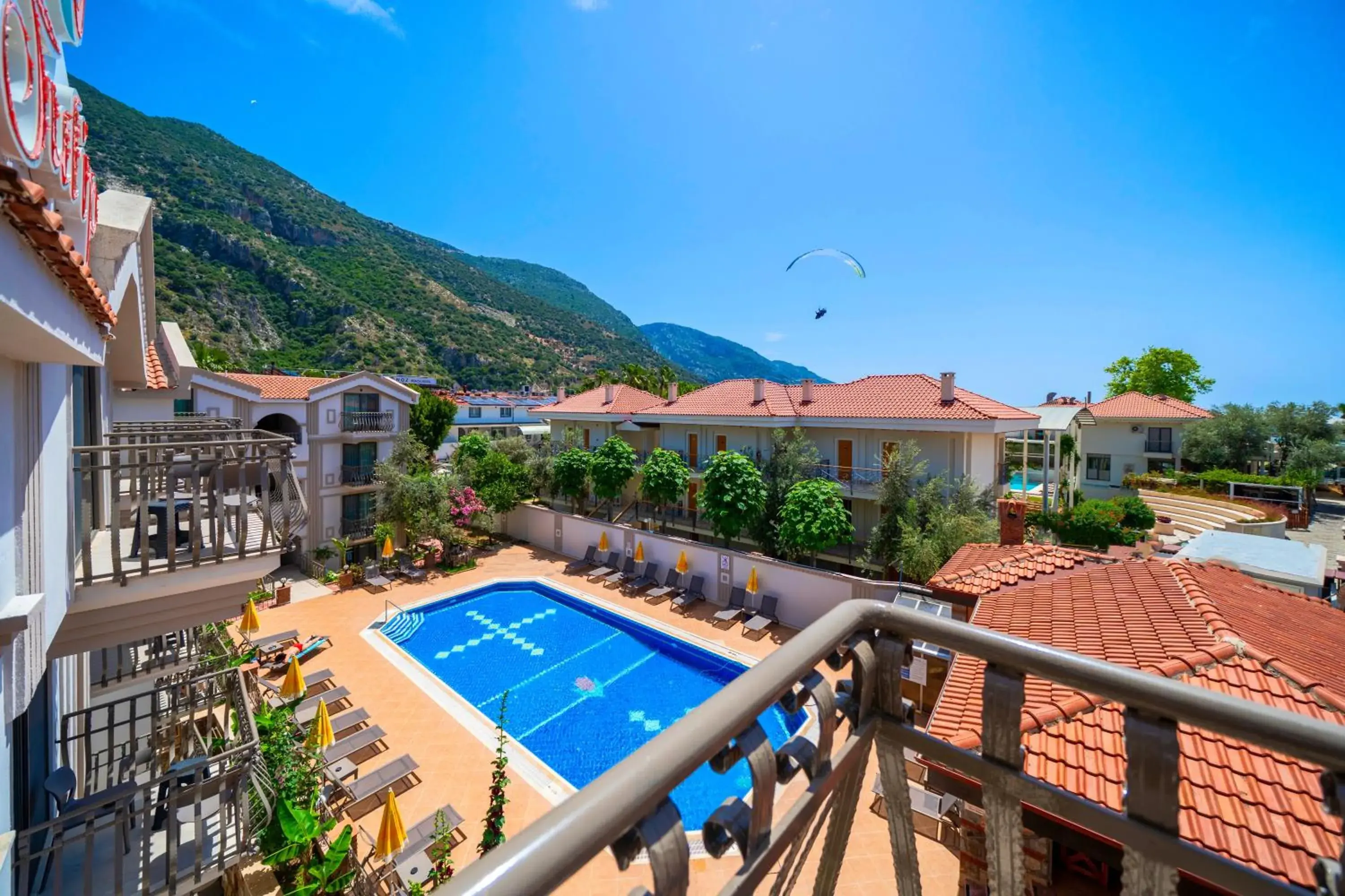 Swimming pool in Magic Tulip Beach Hotel Swimming pool in Magic Tulip Beach Hotel