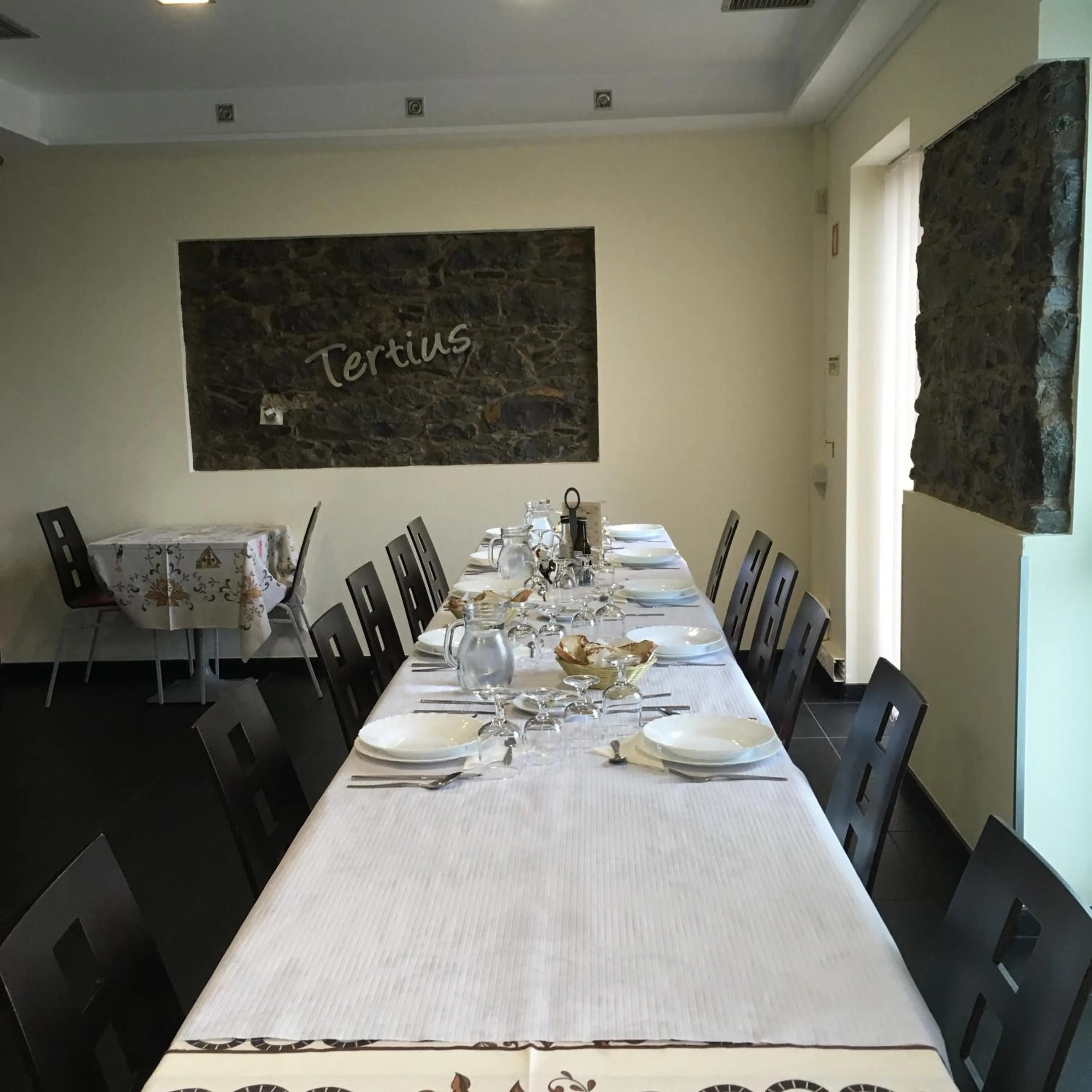 Restaurant/places to eat in Casa do Til