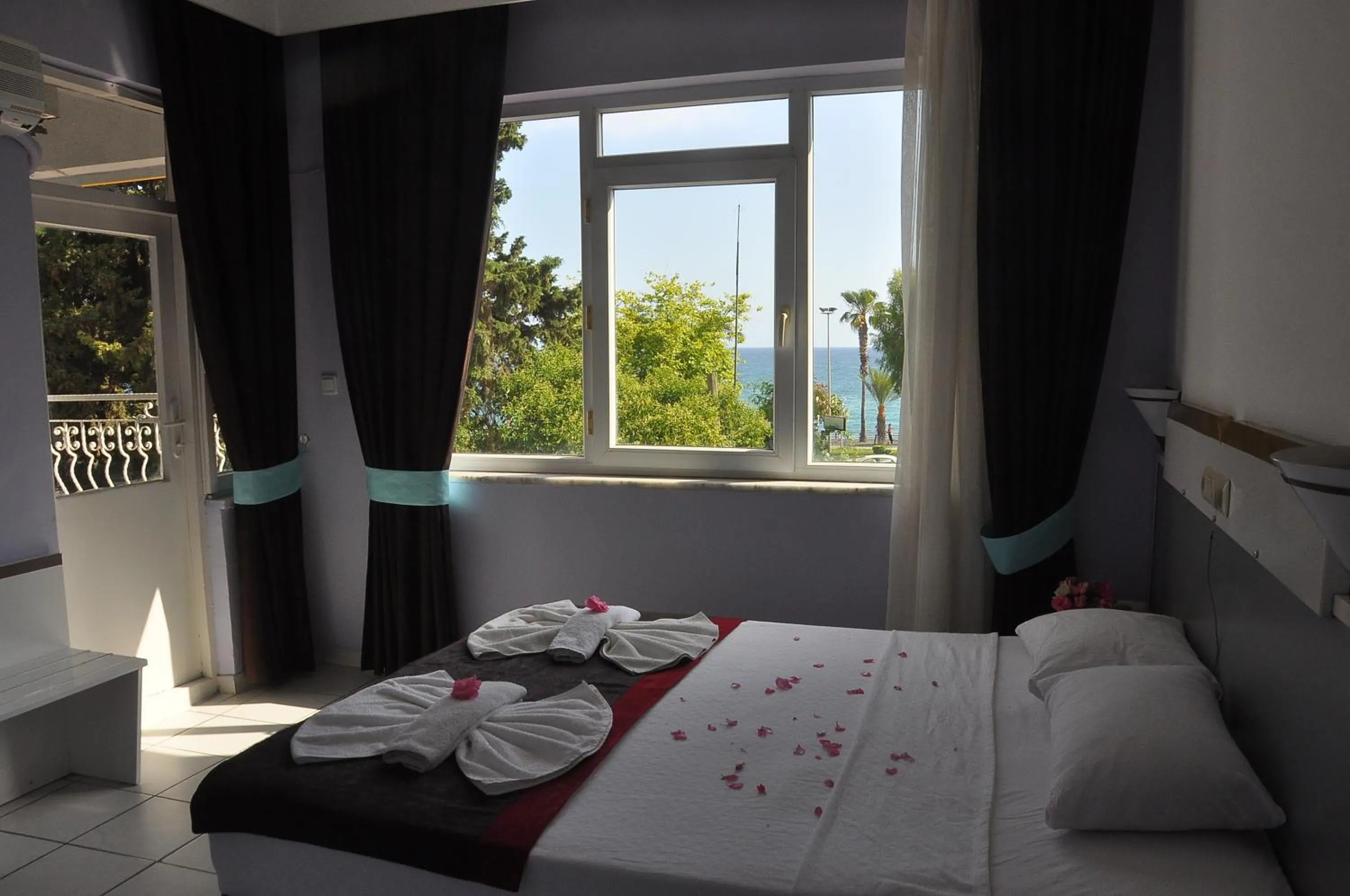 Bed in Resitalya Hotel