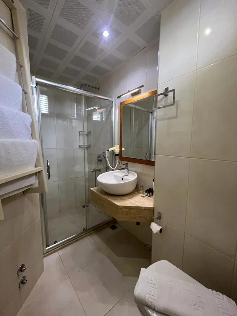 Shower in Kas Maki Hotel