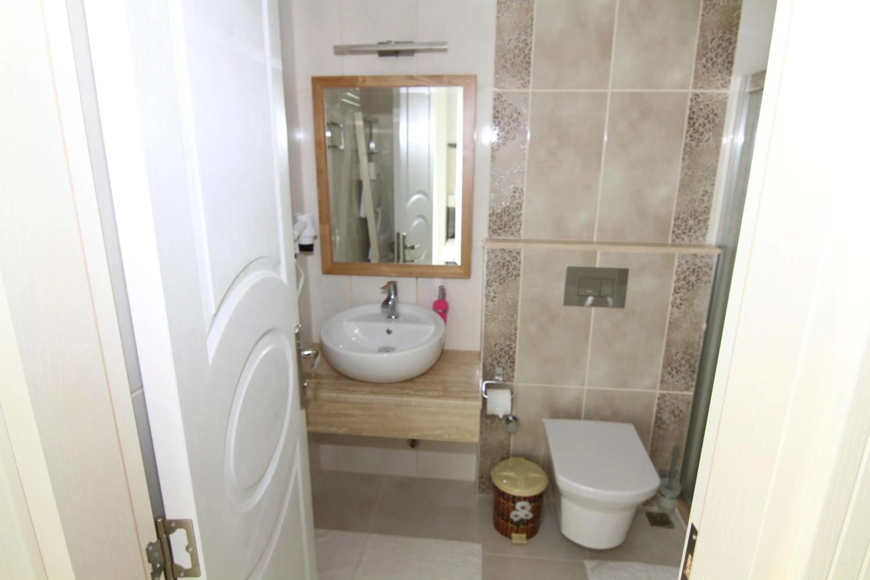 Bathroom in Kas Maki Hotel