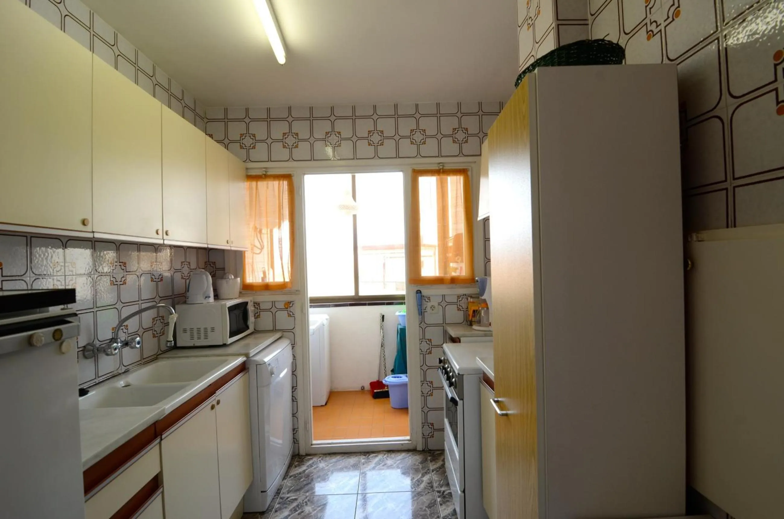 Kitchen or kitchenette in MAR BLAU L'ESCALA
