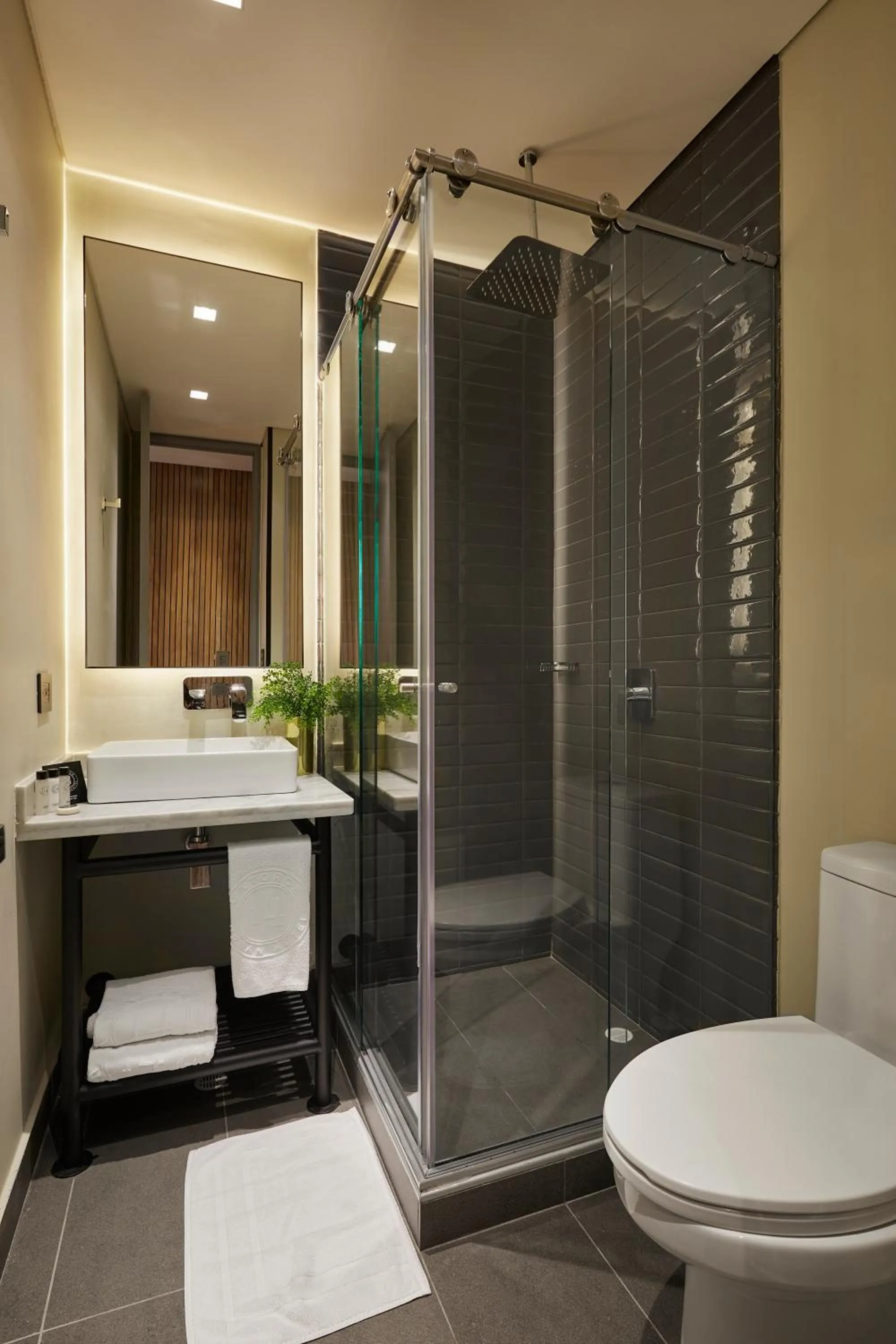 Bathroom in 14 Urban Hotel