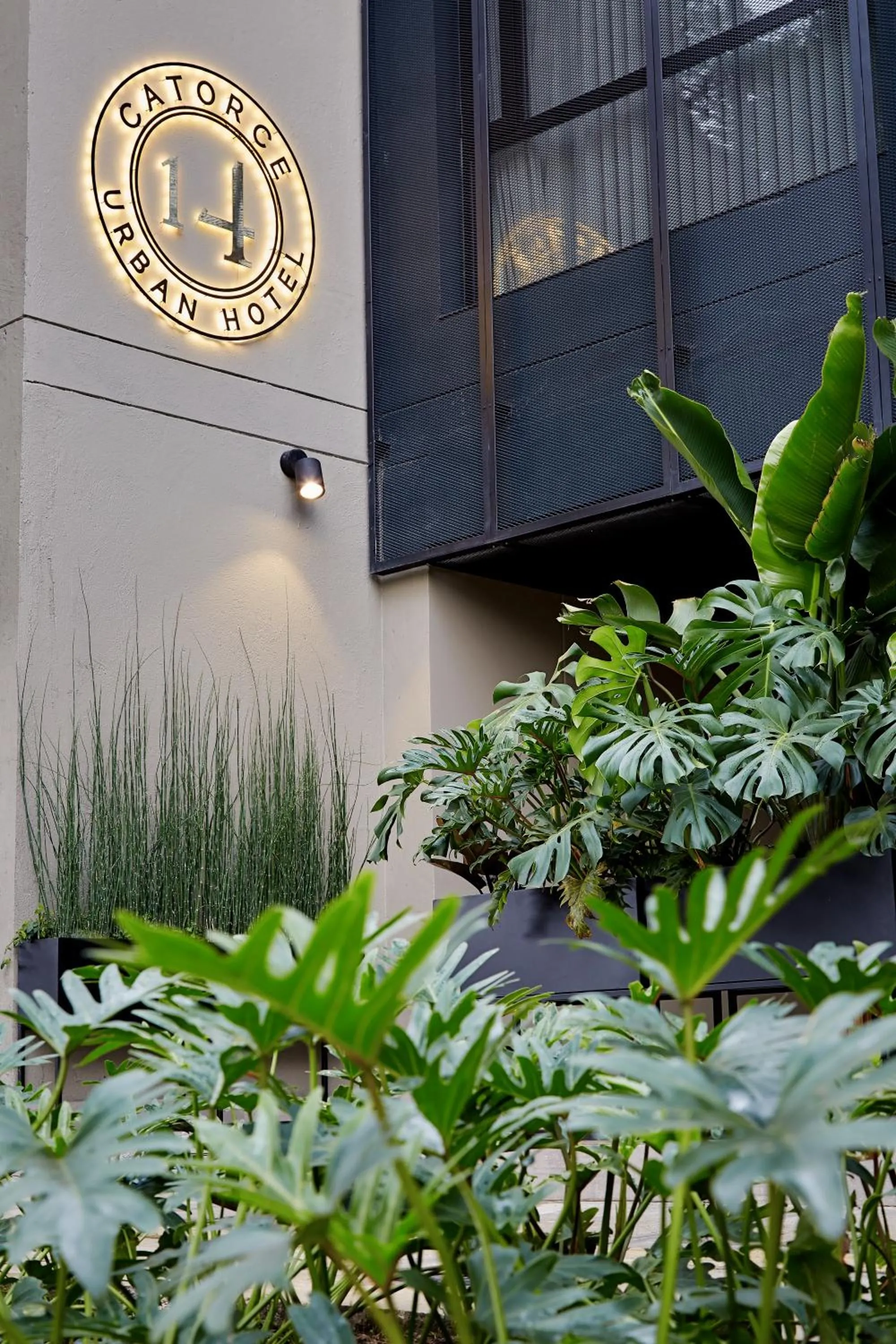 Facade/entrance in 14 Urban Hotel