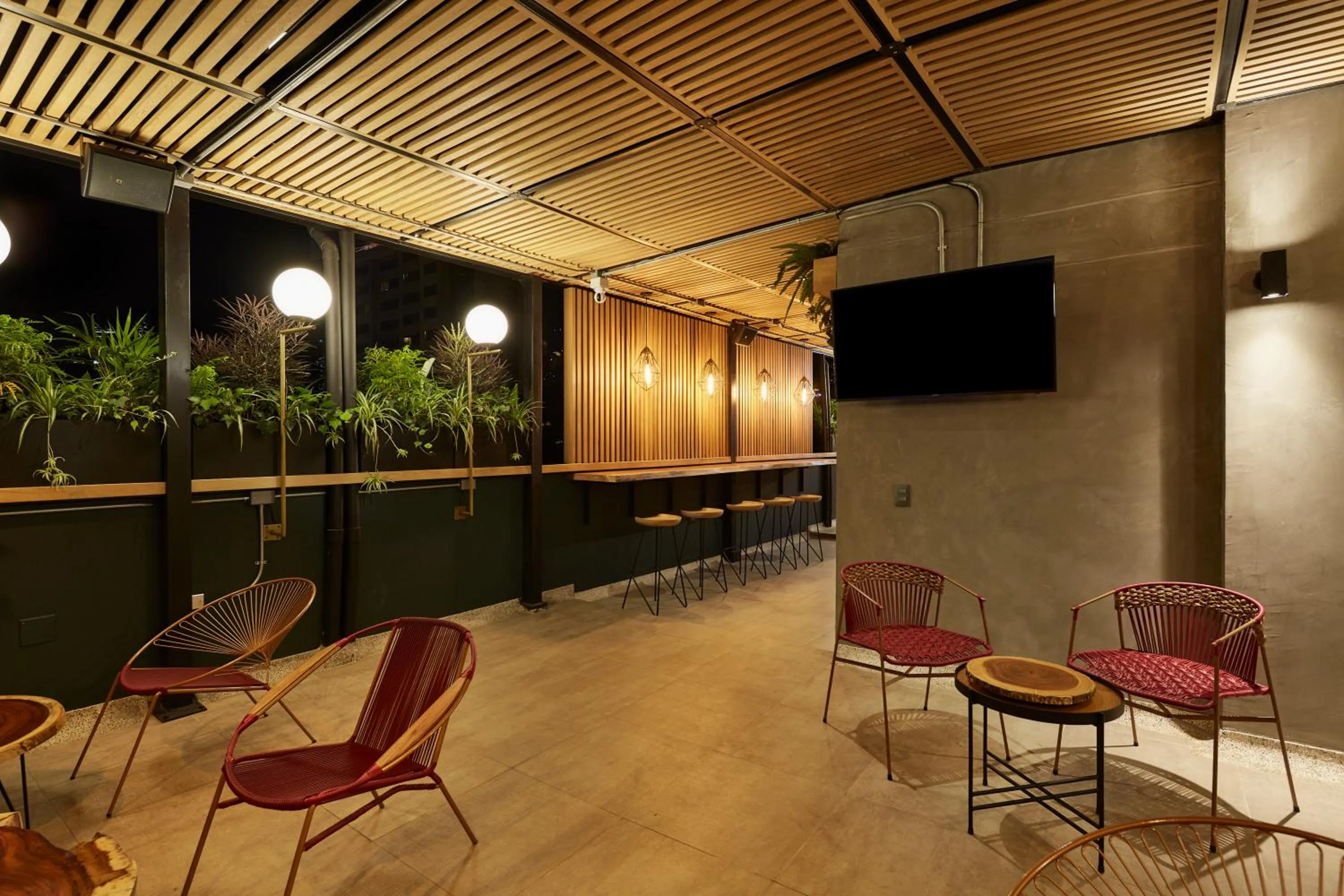 Lounge or bar in 14 Urban Hotel